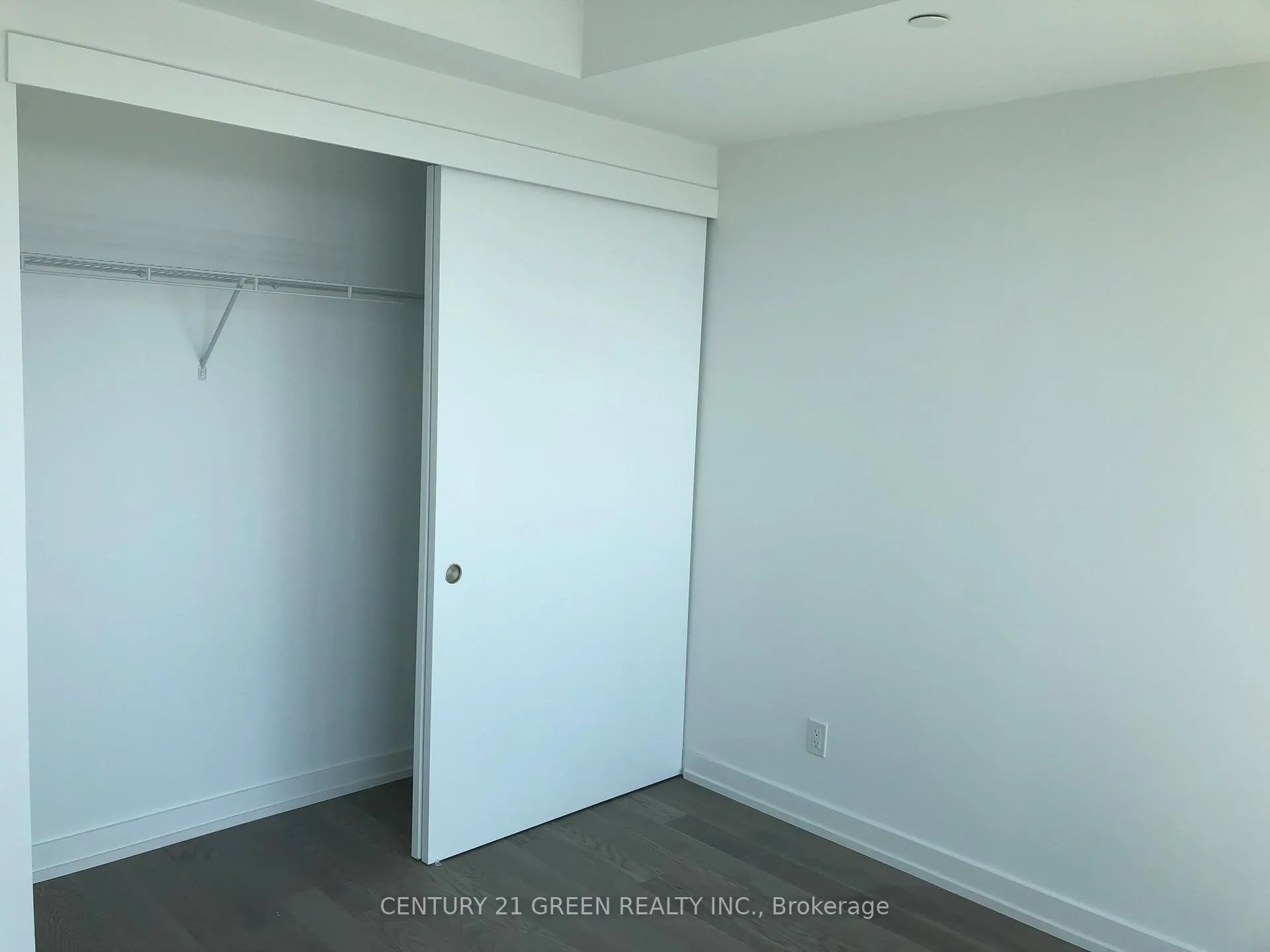 Photo 9 of Unit 4002, 161 Roehampton Avenue, Toronto, Mount Pleasant West — HOMEH