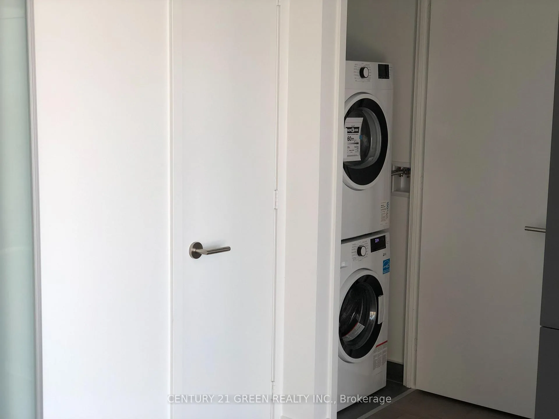 Photo 14 of Unit 4002, 161 Roehampton Avenue, Toronto, Mount Pleasant West — HOMEH