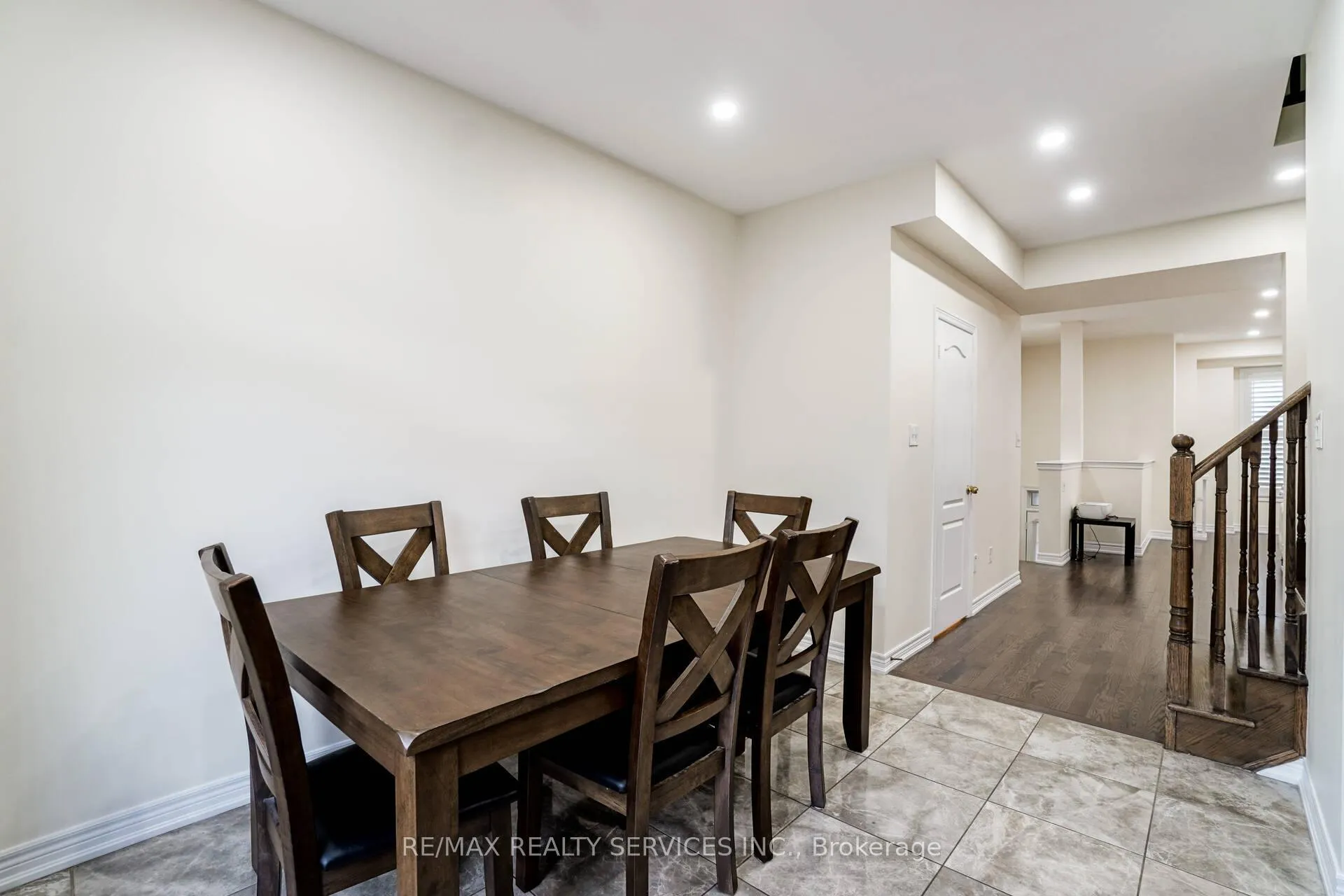 Photo 10 of 49 Sea Drifter Crescent, Brampton, Bram East — HOMEH