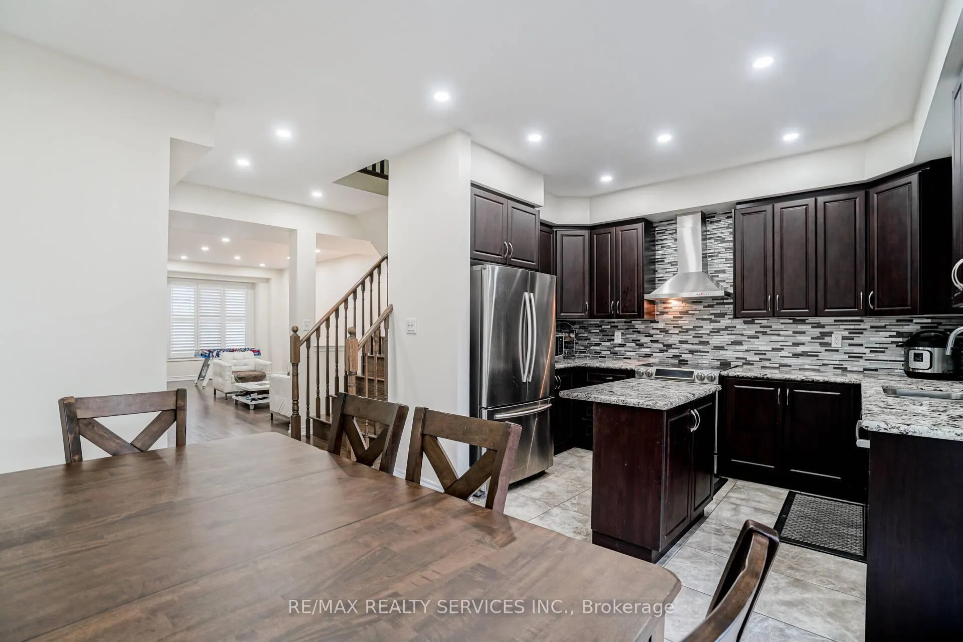 Photo 12 of 49 Sea Drifter Crescent, Brampton, Bram East — HOMEH