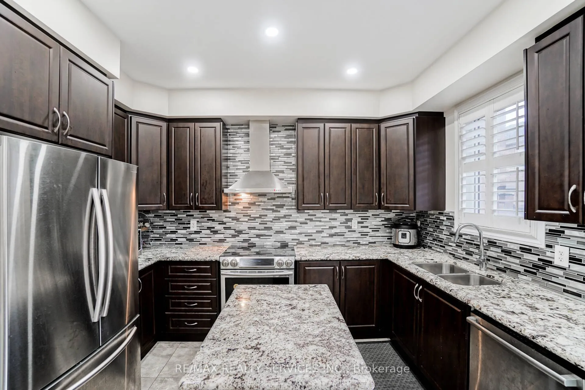 Photo 15 of 49 Sea Drifter Crescent, Brampton, Bram East — HOMEH