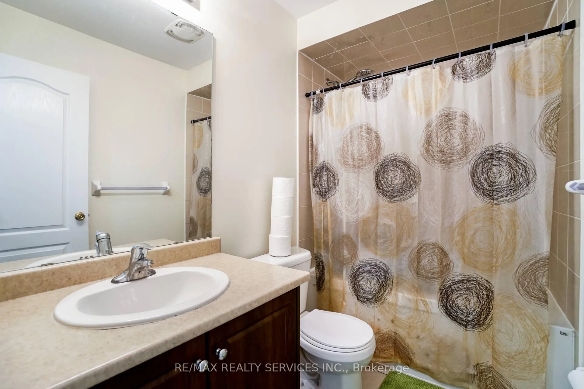 Photo 26 of 49 Sea Drifter Crescent, Brampton, Bram East — HOMEH