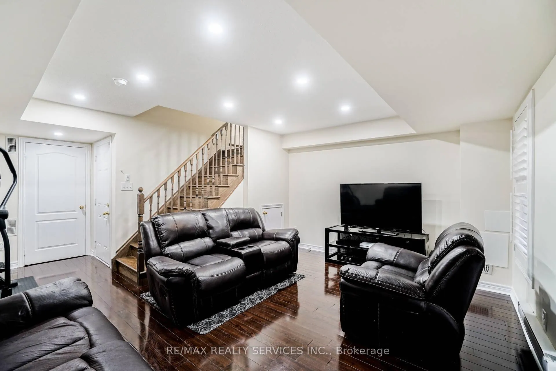 Photo 32 of 49 Sea Drifter Crescent, Brampton, Bram East — HOMEH