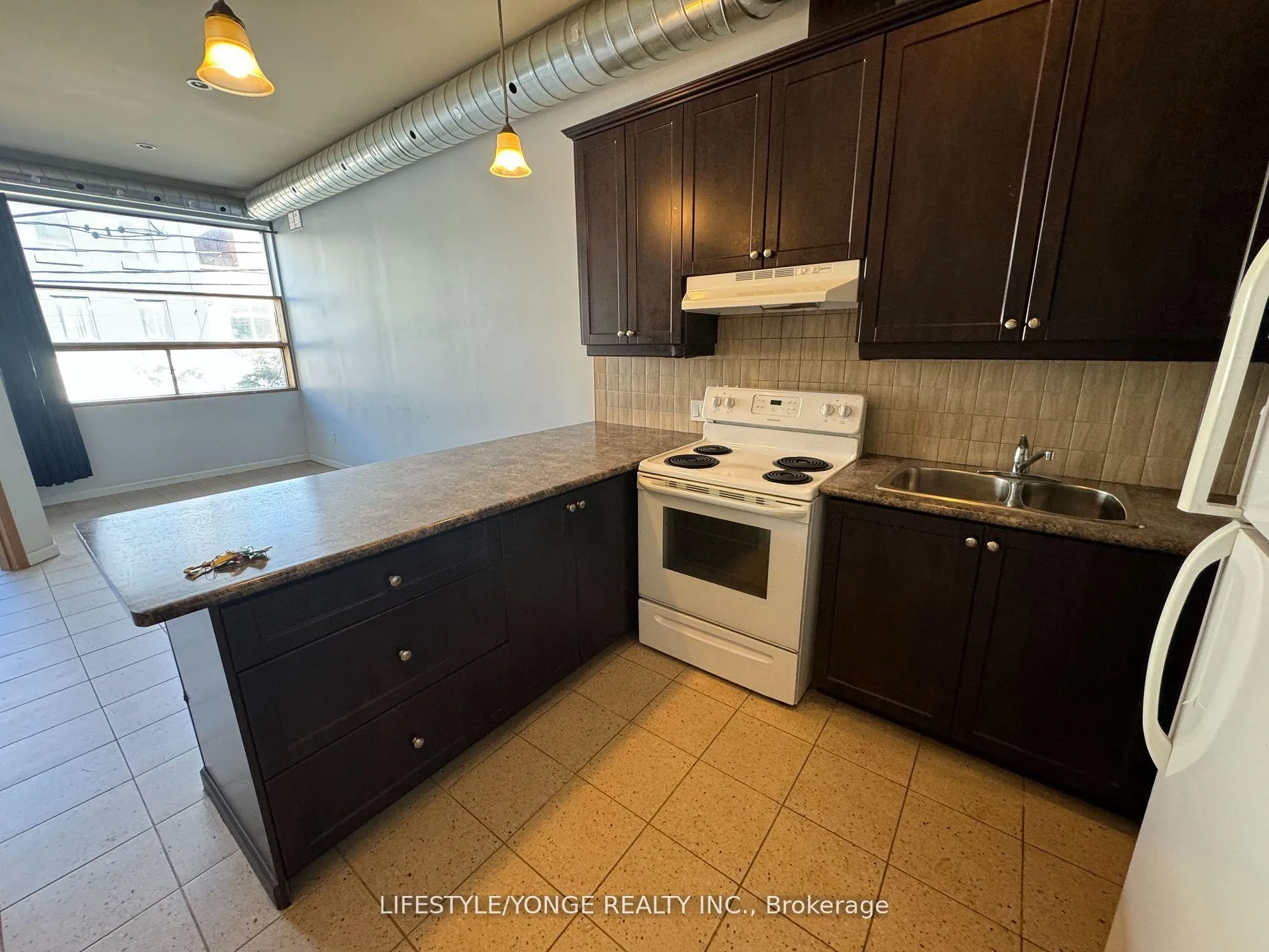 Photo 3 of Unit North, 609 Queen Street, Toronto, Waterfront Communities — HOMEH