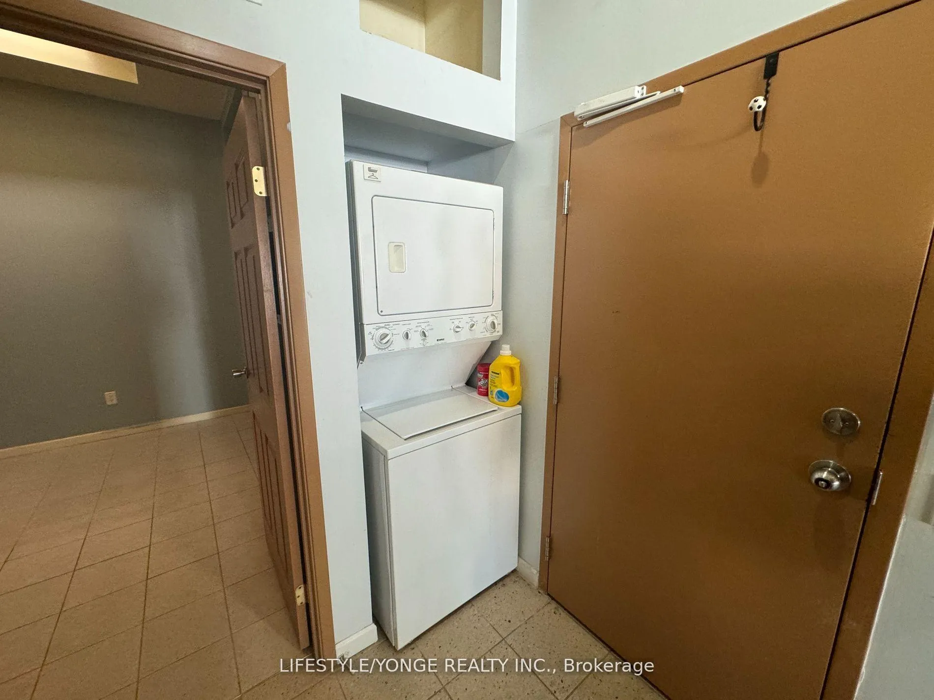 Photo 11 of Unit North, 609 Queen Street, Toronto, Waterfront Communities — HOMEH