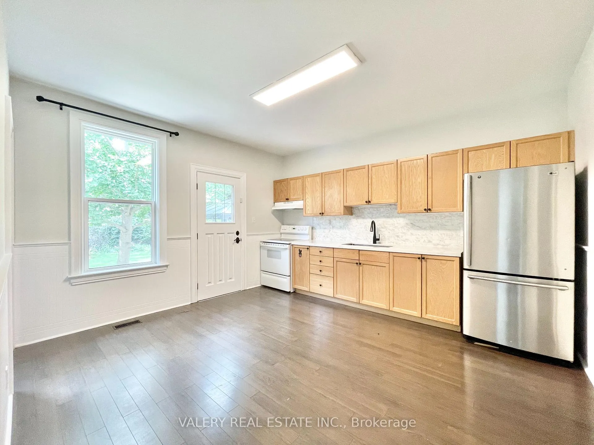 Photo 2 of Unit Main, 92 Nassau Street, Oshawa, Vanier — HOMEH
