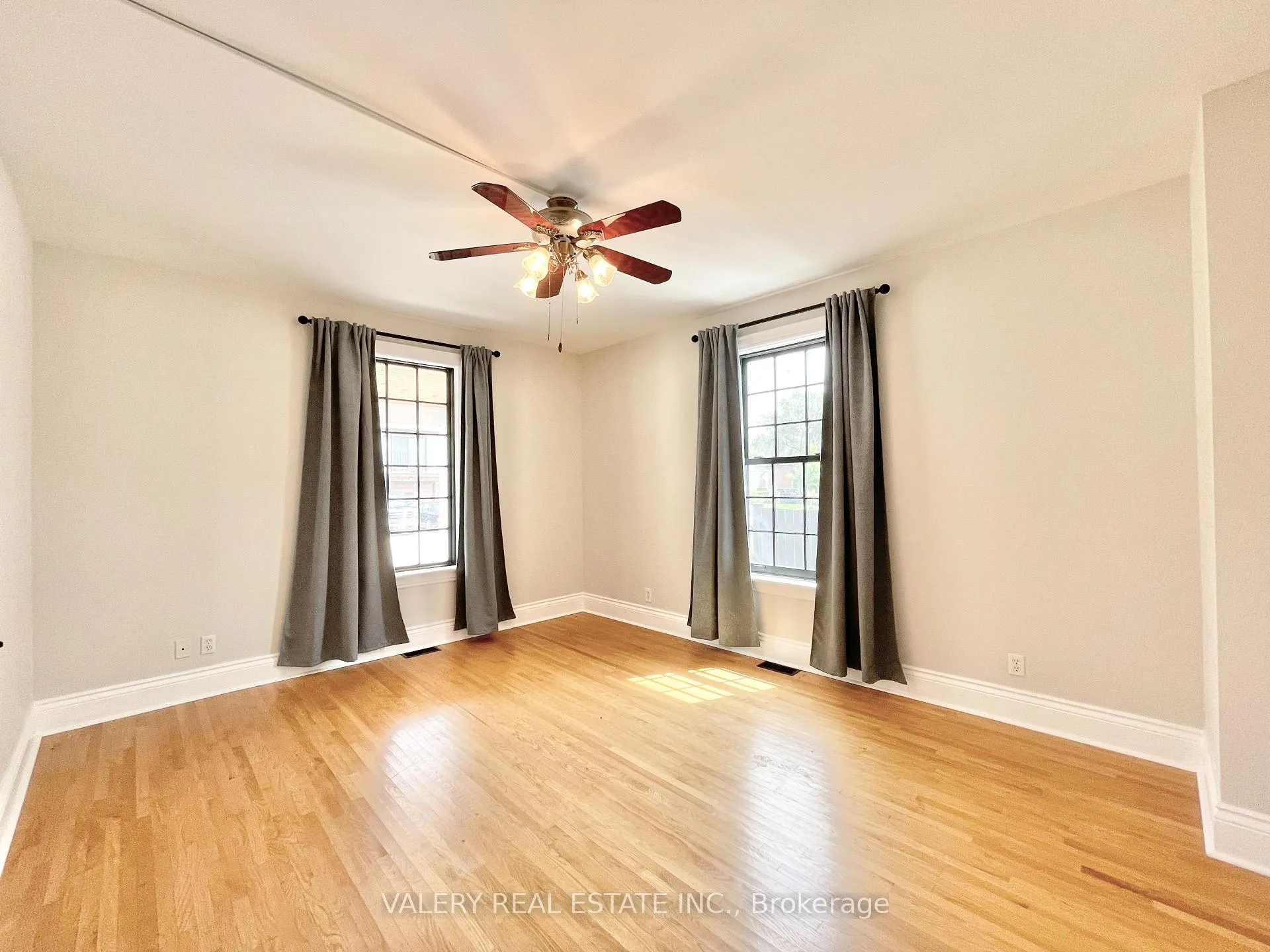 Photo 4 of Unit Main, 92 Nassau Street, Oshawa, Vanier — HOMEH