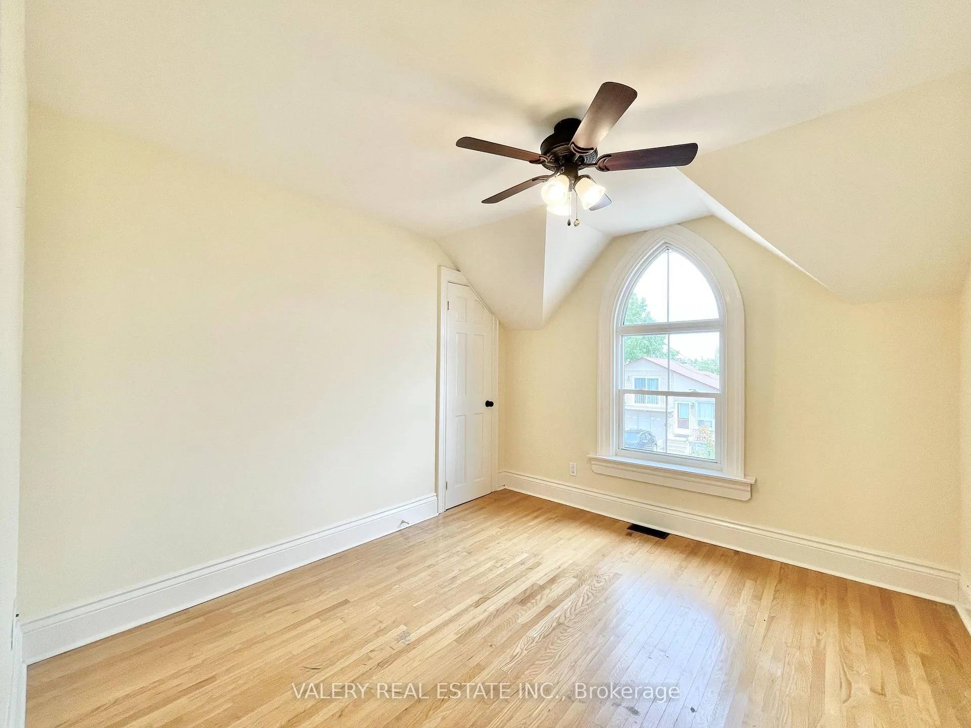 Photo 8 of Unit Main, 92 Nassau Street, Oshawa, Vanier — HOMEH