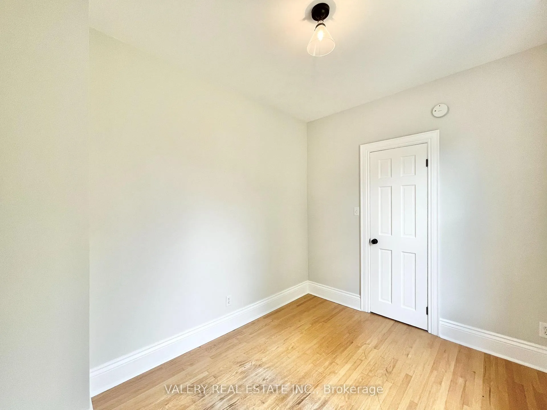 Photo 10 of Unit Main, 92 Nassau Street, Oshawa, Vanier — HOMEH