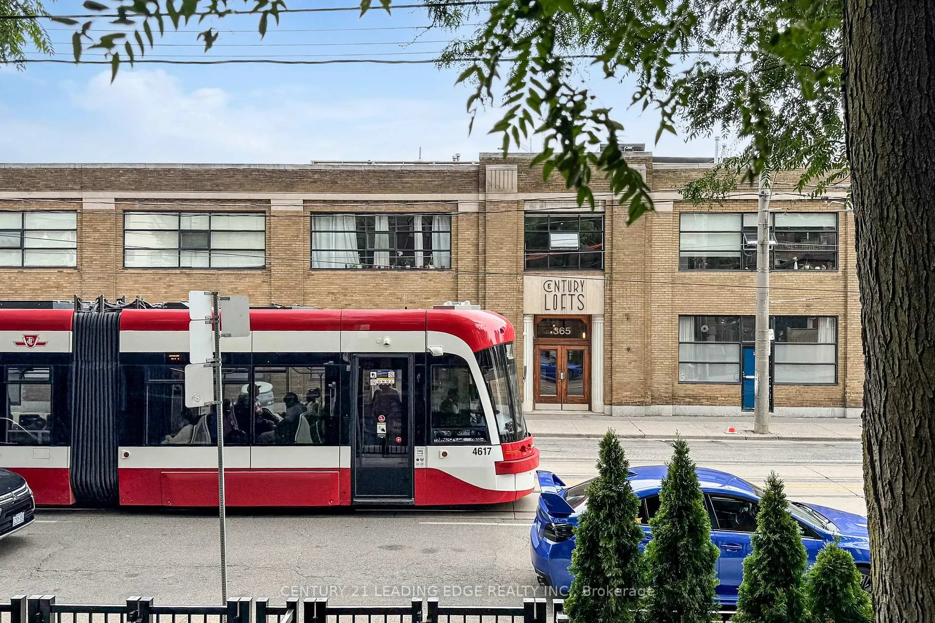 Photo 6 of Unit 4, 364 Dundas Street E, Toronto, Moss Park — HOMEH