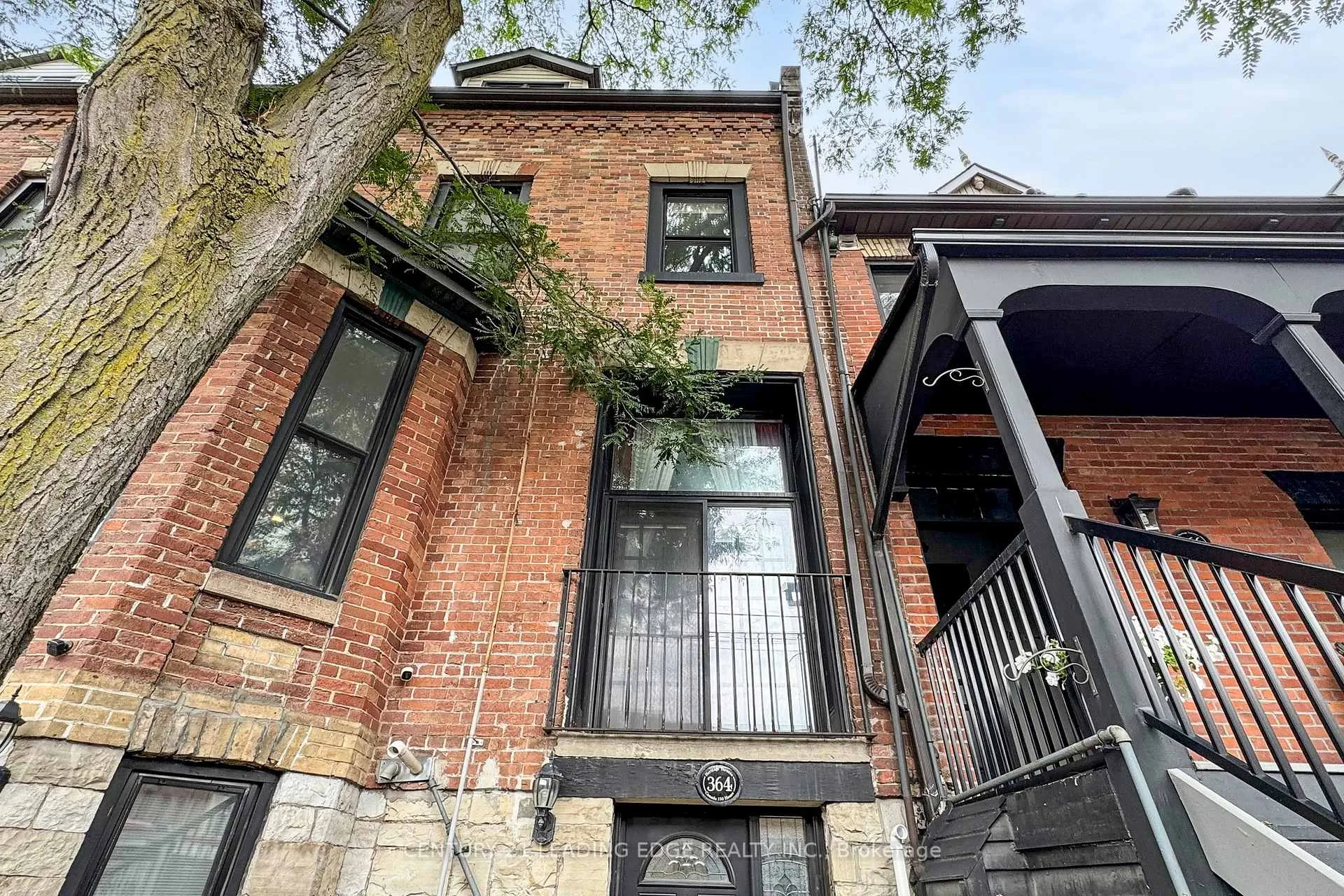 Photo 10 of Unit 4, 364 Dundas Street E, Toronto, Moss Park — HOMEH