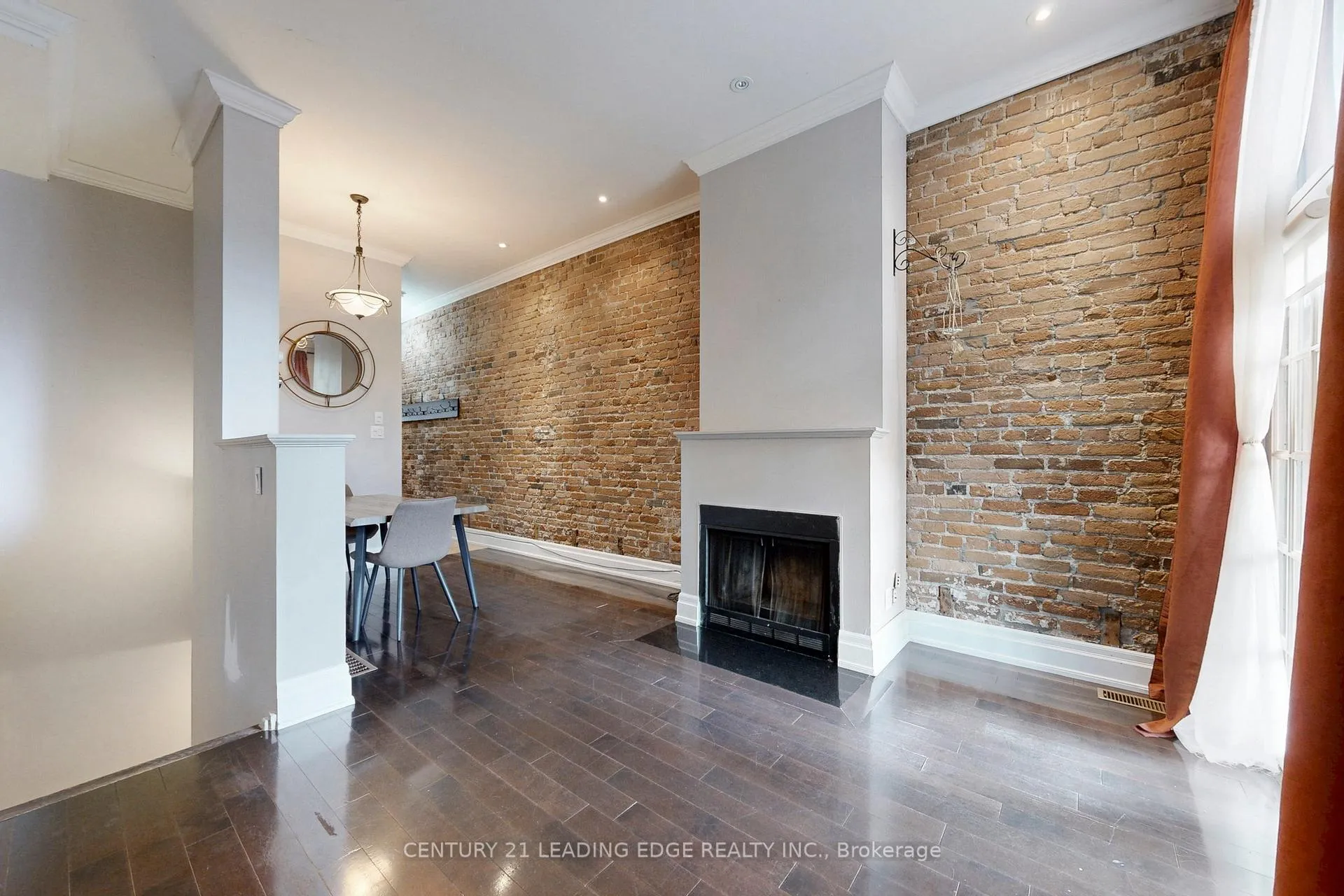 Photo 13 of Unit 4, 364 Dundas Street E, Toronto, Moss Park — HOMEH