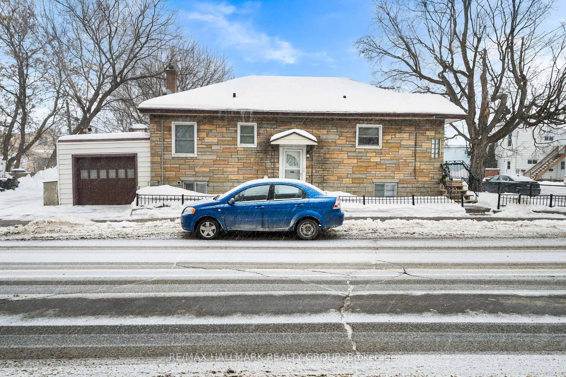 Photo 3 of 201 Ethel Street, Ottawa, Vanier — HOMEH