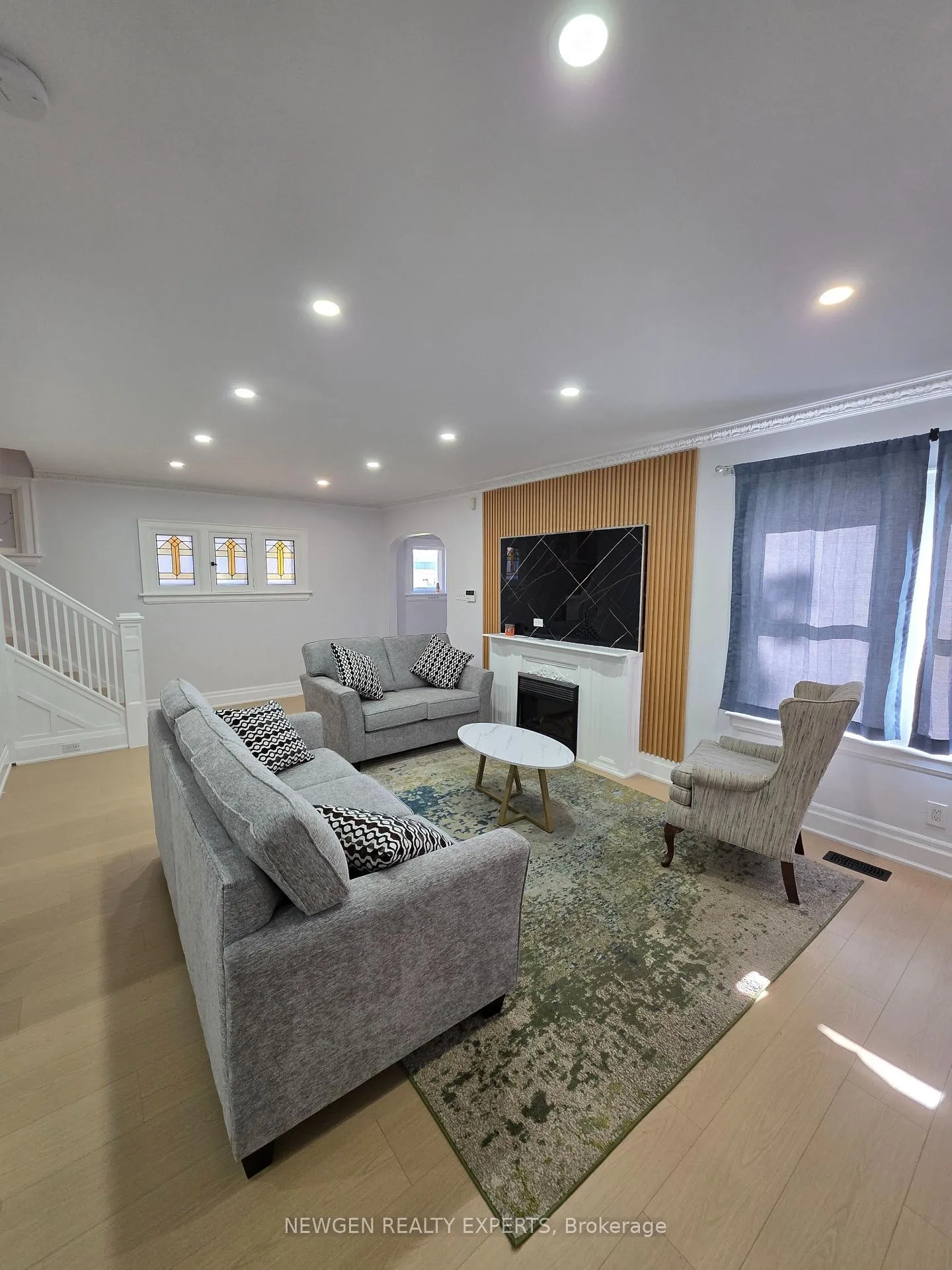 Photo 3 of Unit #Main #Second, 5765 Dorchester Road, Niagara Falls, Hospital — HOMEH