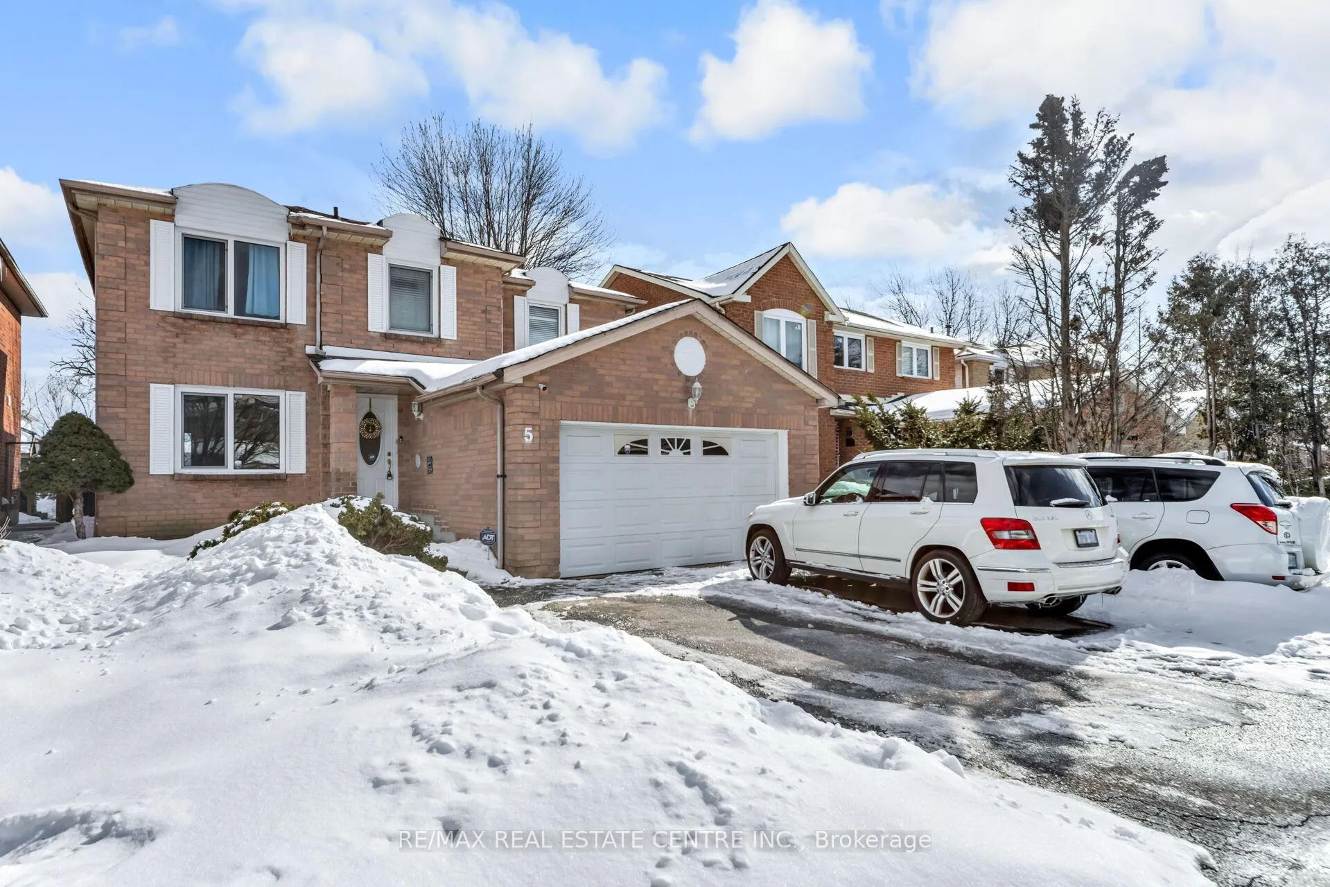Photo 1 of 5 Lilly Crescent, Brampton, Brampton South — HOMEH