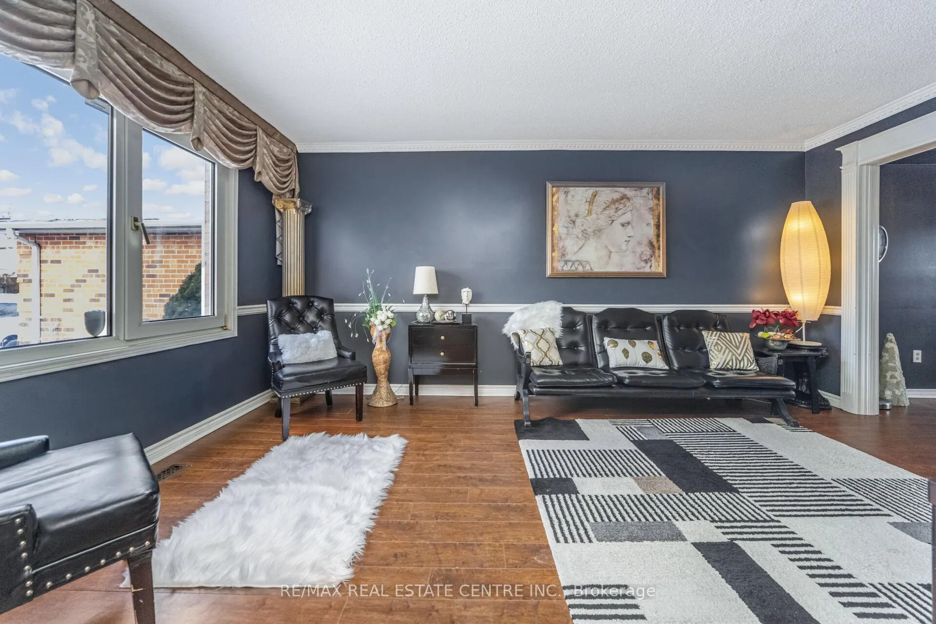 Photo 6 of 5 Lilly Crescent, Brampton, Brampton South — HOMEH