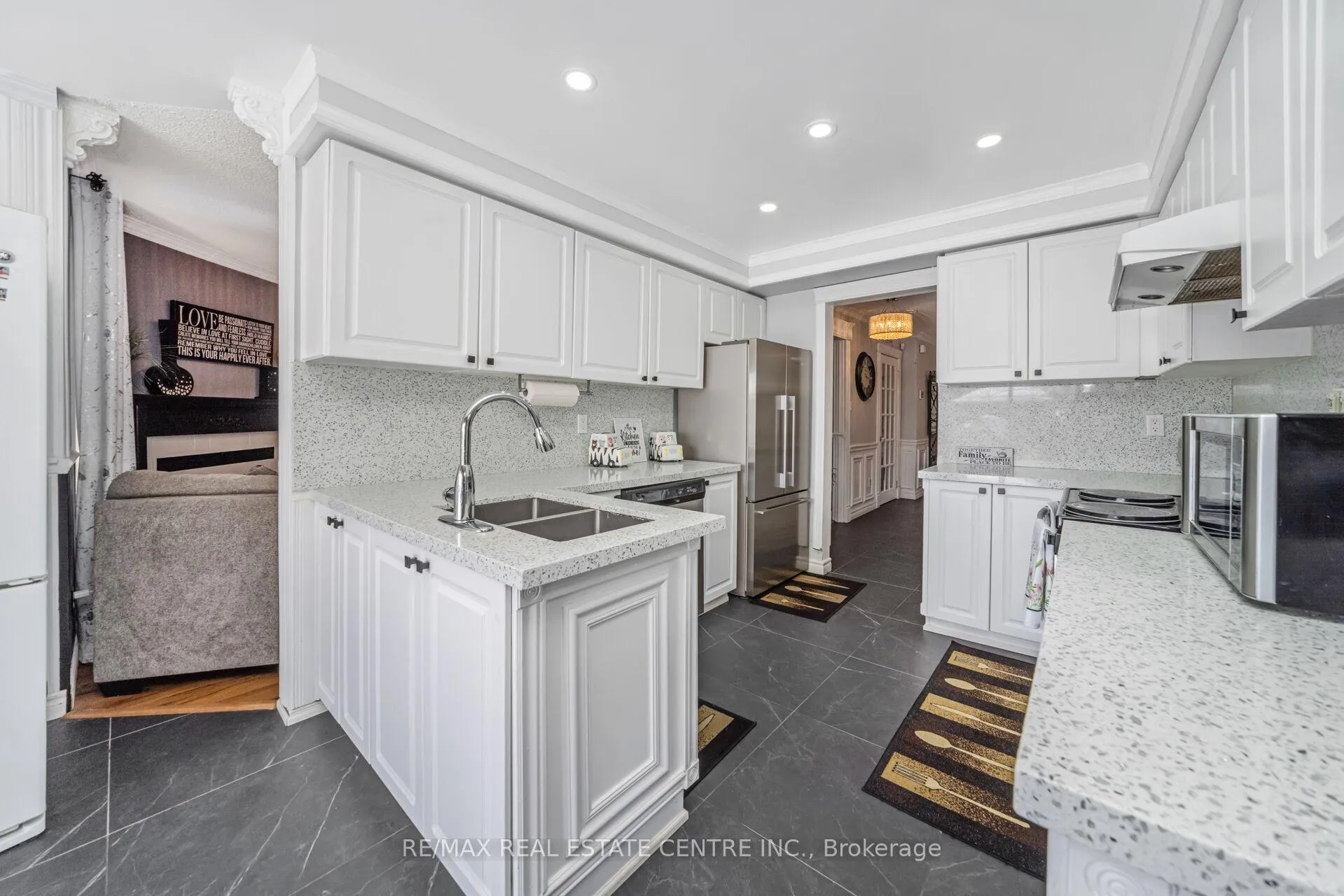 Photo 12 of 5 Lilly Crescent, Brampton, Brampton South — HOMEH