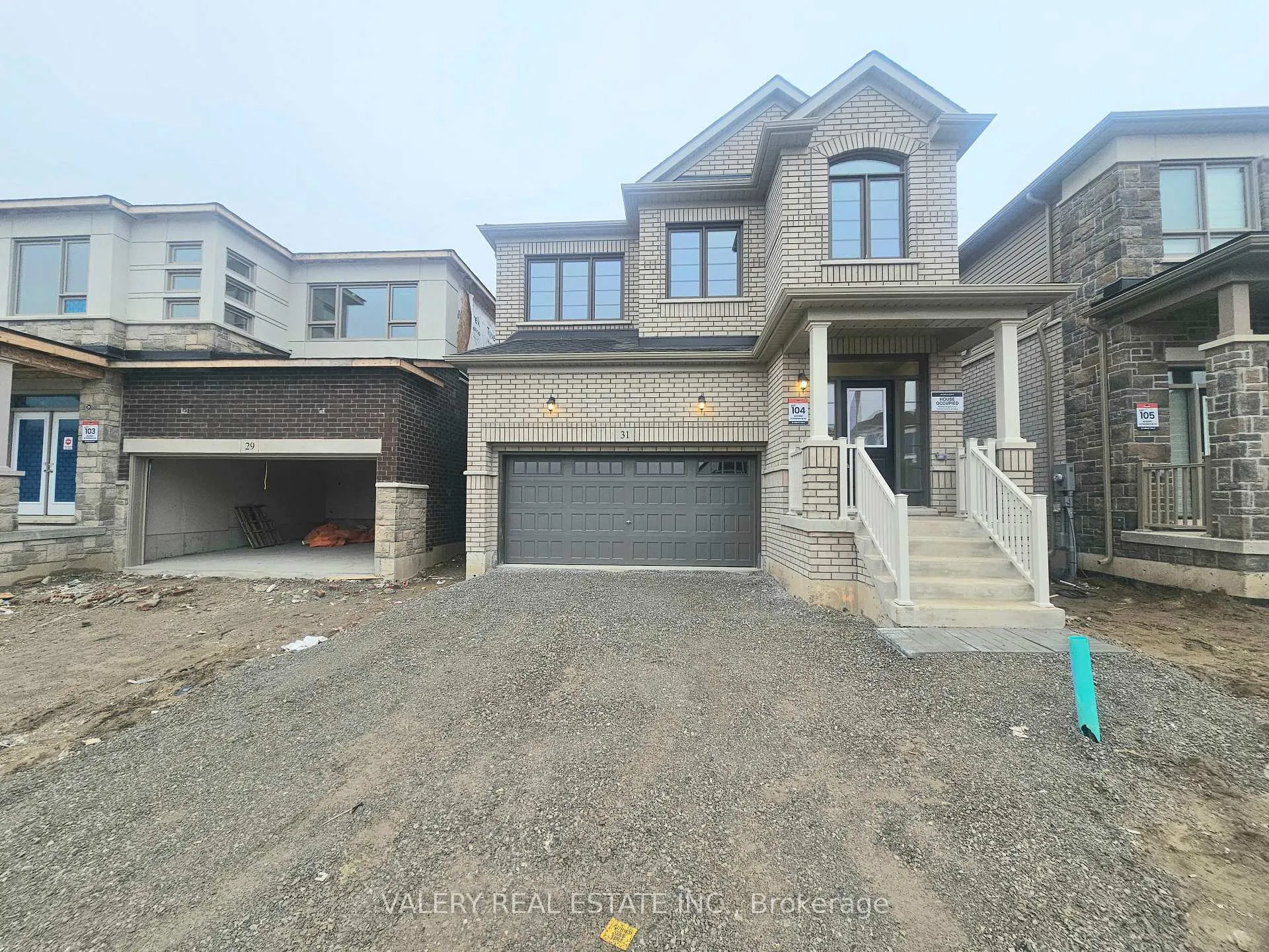 Photo 1 of 31 Phoenix Boulevard, Barrie, Rural Barrie Southeast — HOMEH