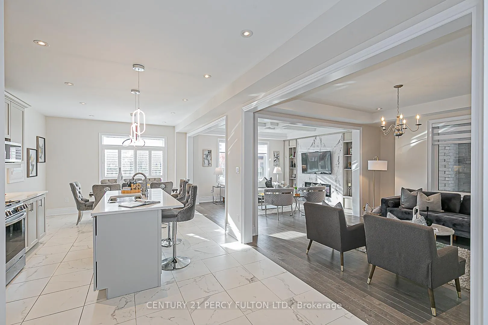 Photo 2 of 75 Jinnah Avenue, Markham, Middlefield — HOMEH