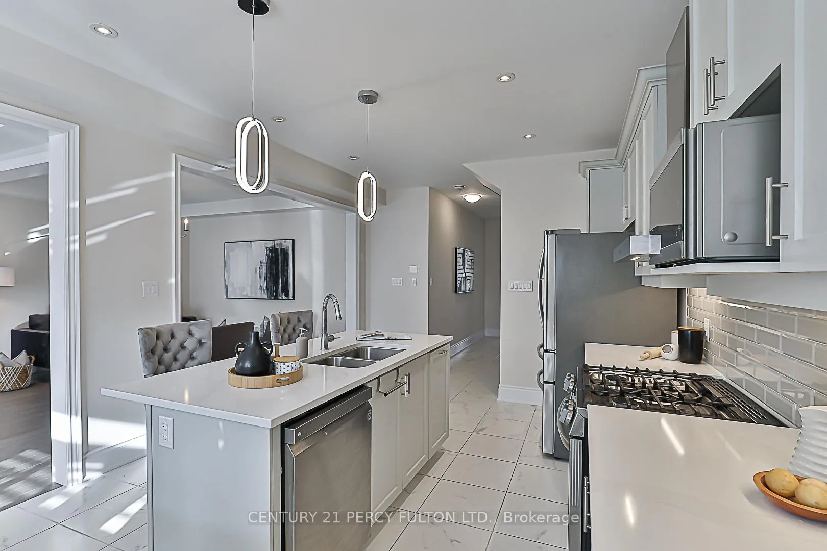Photo 24 of 75 Jinnah Avenue, Markham, Middlefield — HOMEH