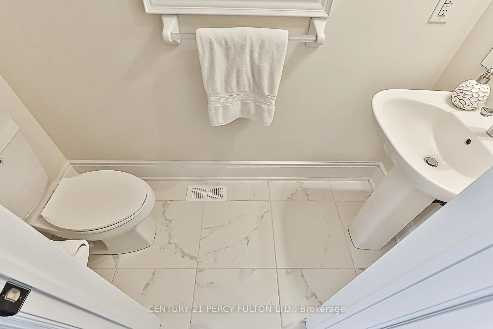 Photo 29 of 75 Jinnah Avenue, Markham, Middlefield — HOMEH