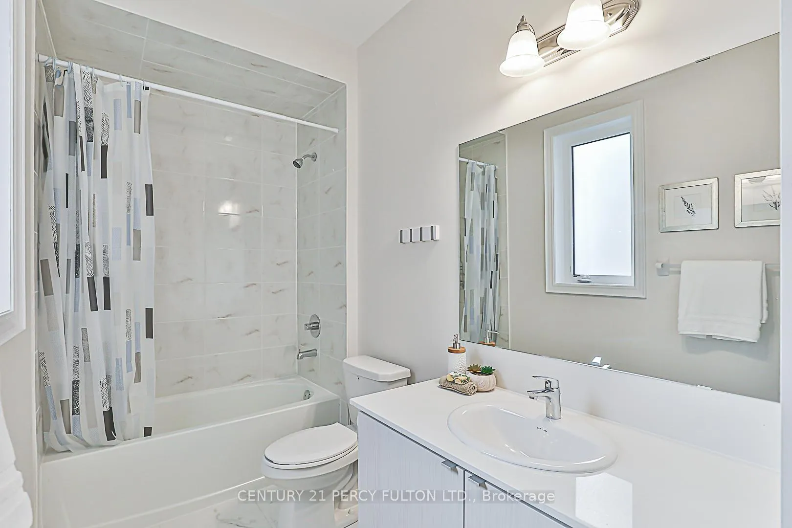Photo 41 of 75 Jinnah Avenue, Markham, Middlefield — HOMEH