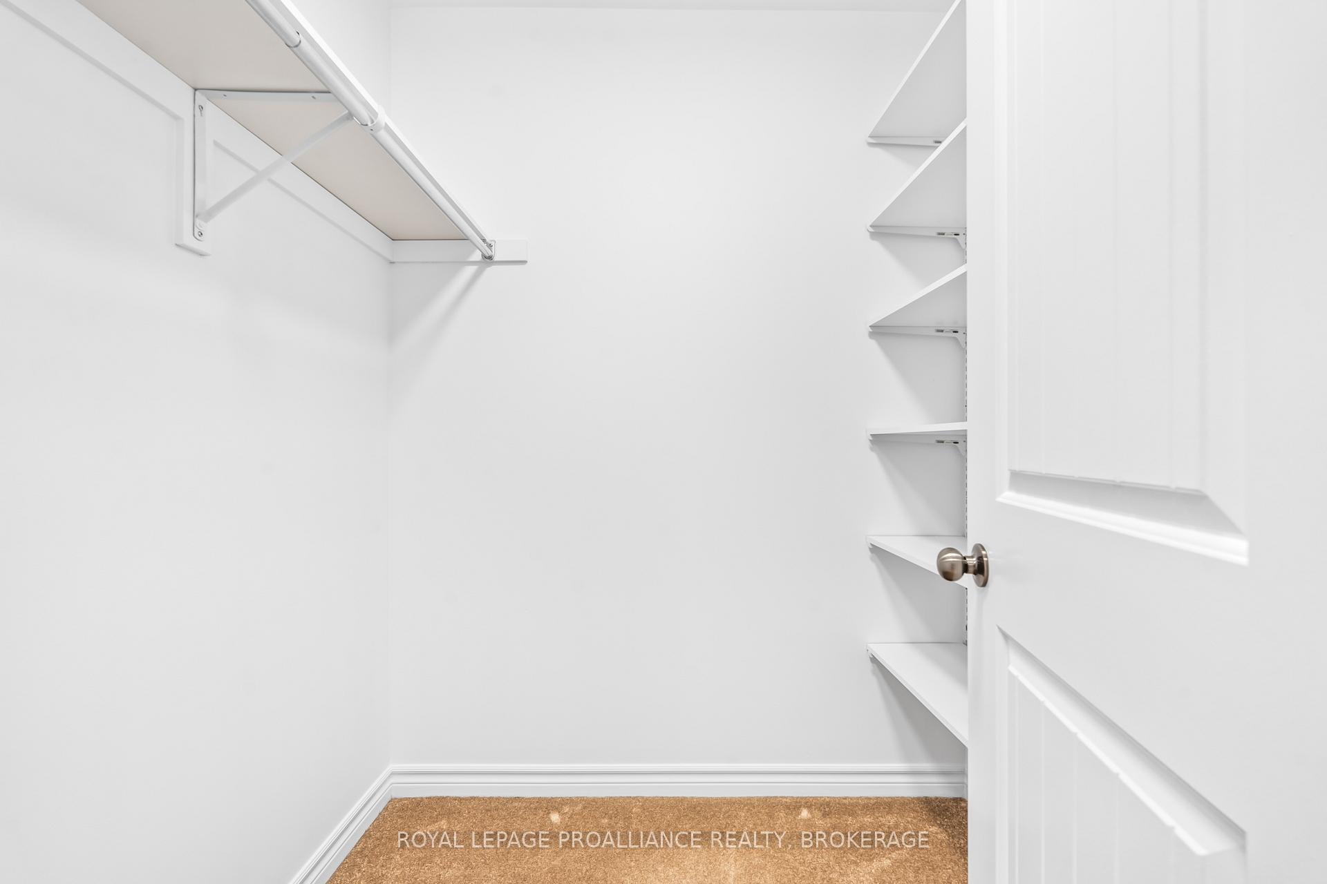 Photo 19 of 1584 Davenport Crescent, Kingston, City Northwest — HOMEH