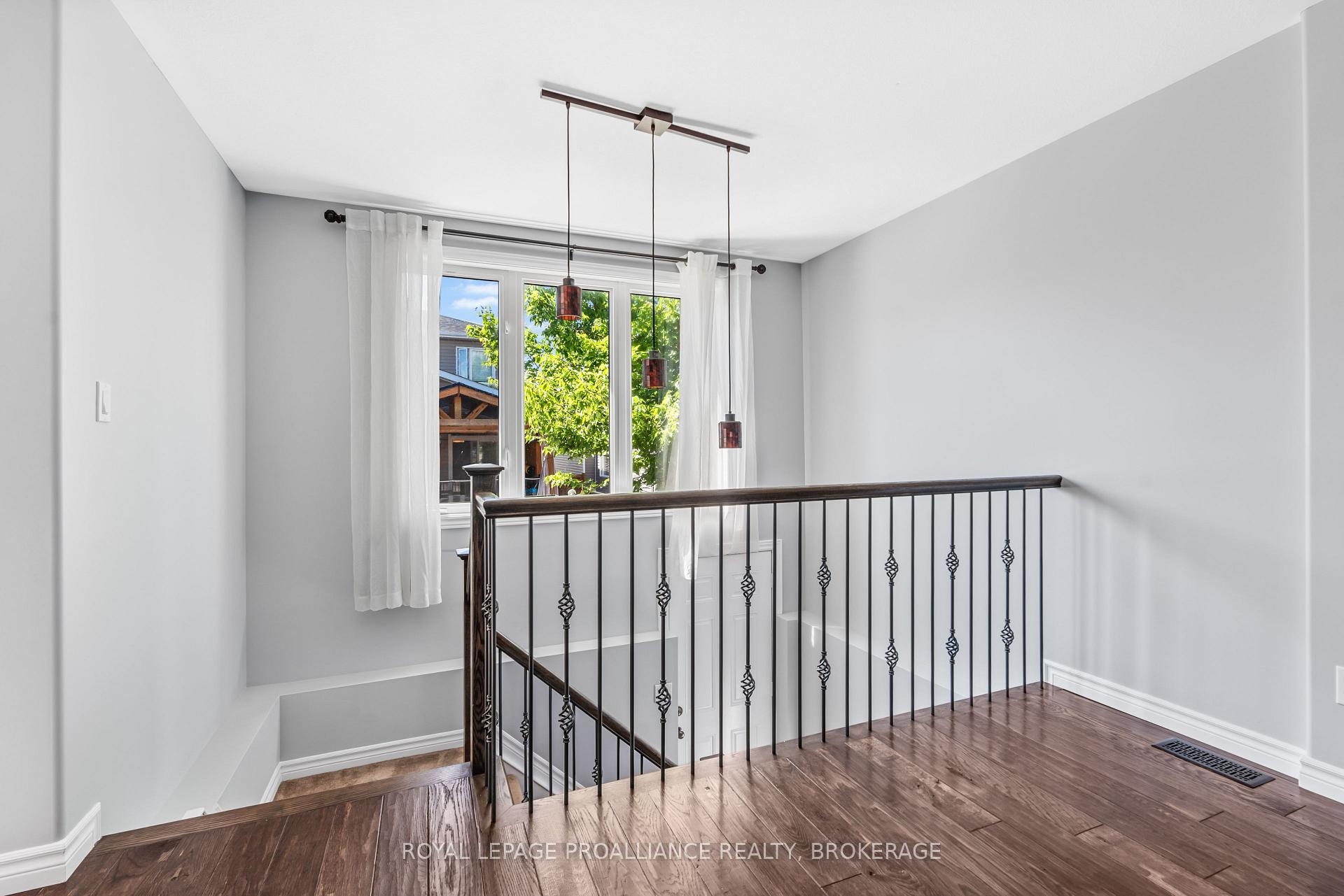Photo 28 of 1584 Davenport Crescent, Kingston, City Northwest — HOMEH