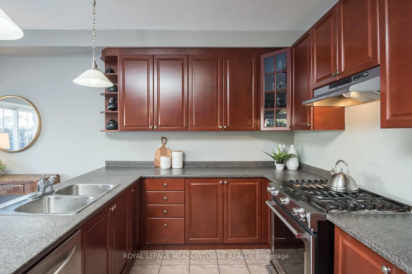 Photo 13 of 1029 Easterbrook Crescent, Milton, Coates — HOMEH