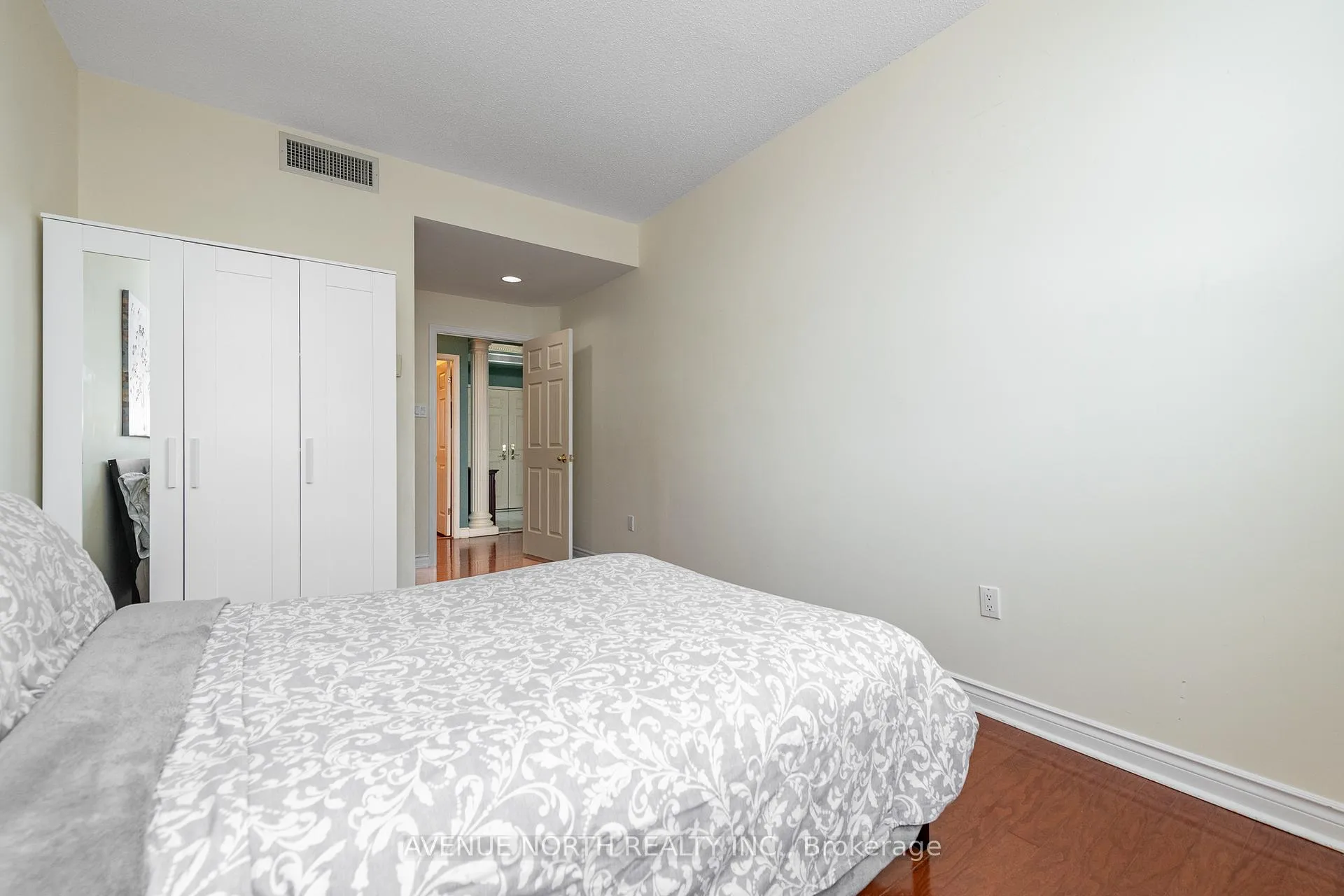 Photo 21 of Unit 606, 1480 Riverside Drive, Ottawa, Riverview Park — HOMEH