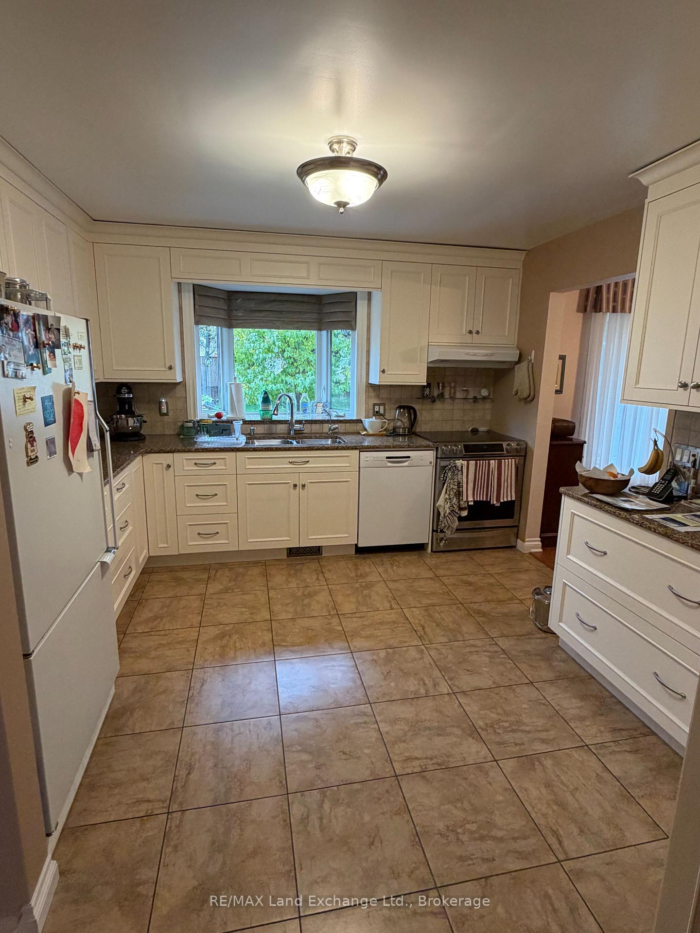 Photo 20 of 228 Willow Road, Kincardine — HOMEH