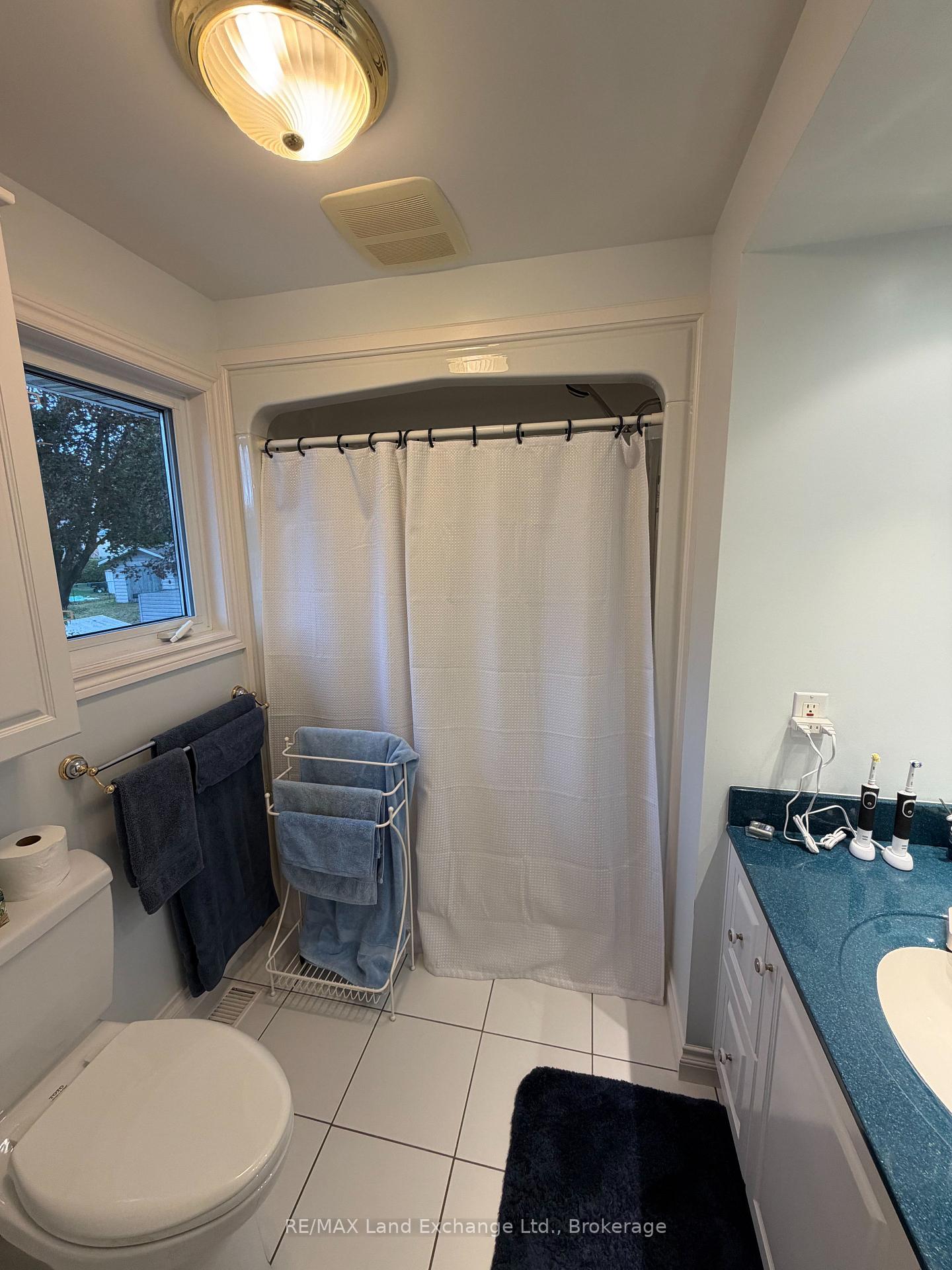 Photo 23 of 228 Willow Road, Kincardine — HOMEH