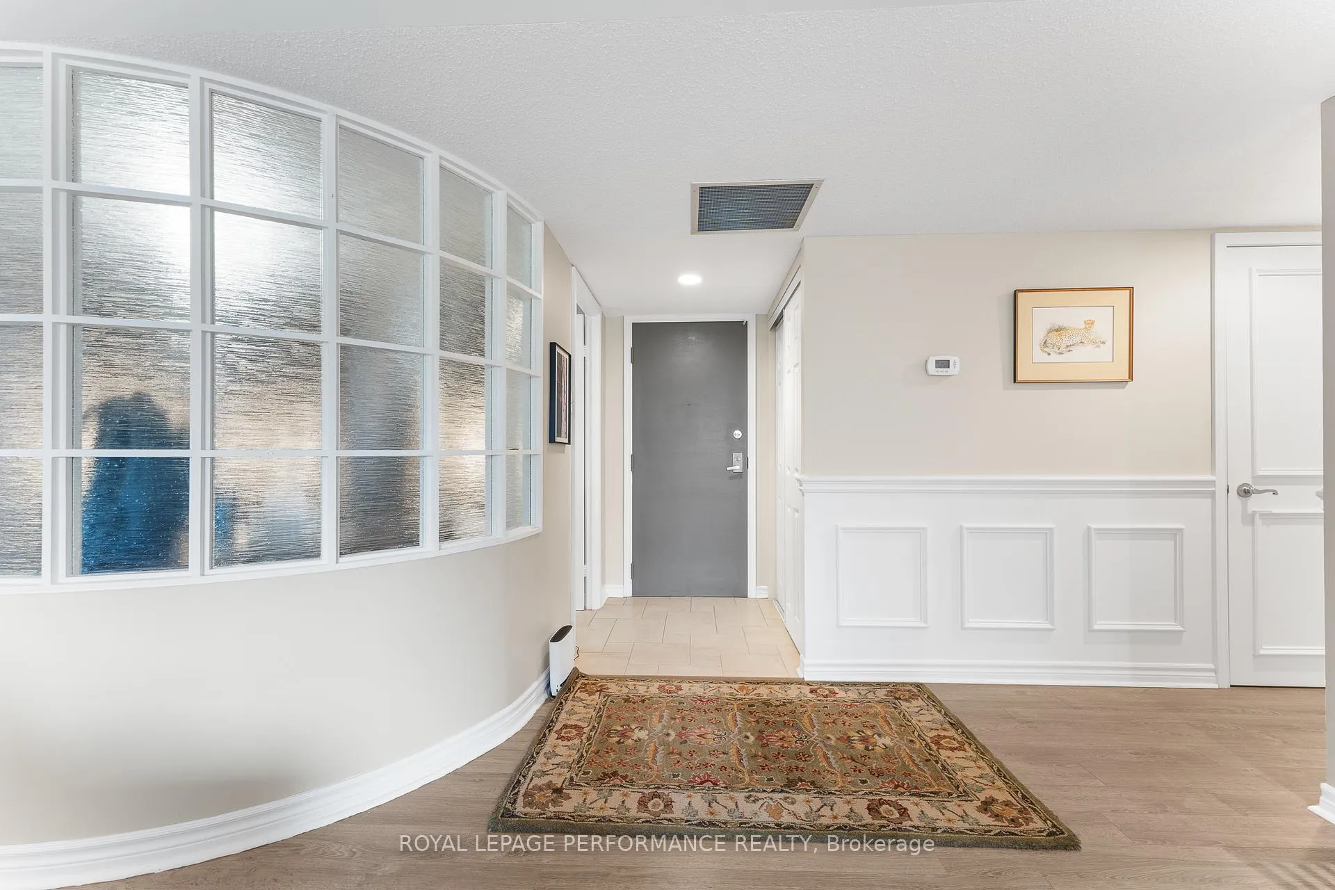 Photo 3 of Unit 304, 50 Emmerson Avenue, Ottawa, Mechanicsville — HOMEH