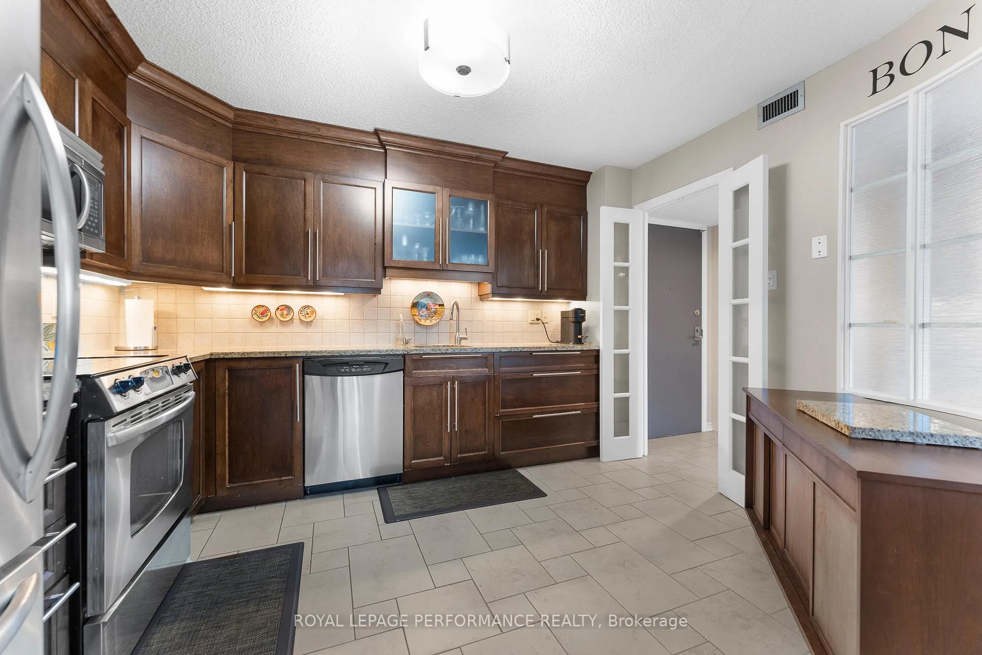 Photo 17 of Unit 304, 50 Emmerson Avenue, Ottawa, Mechanicsville — HOMEH