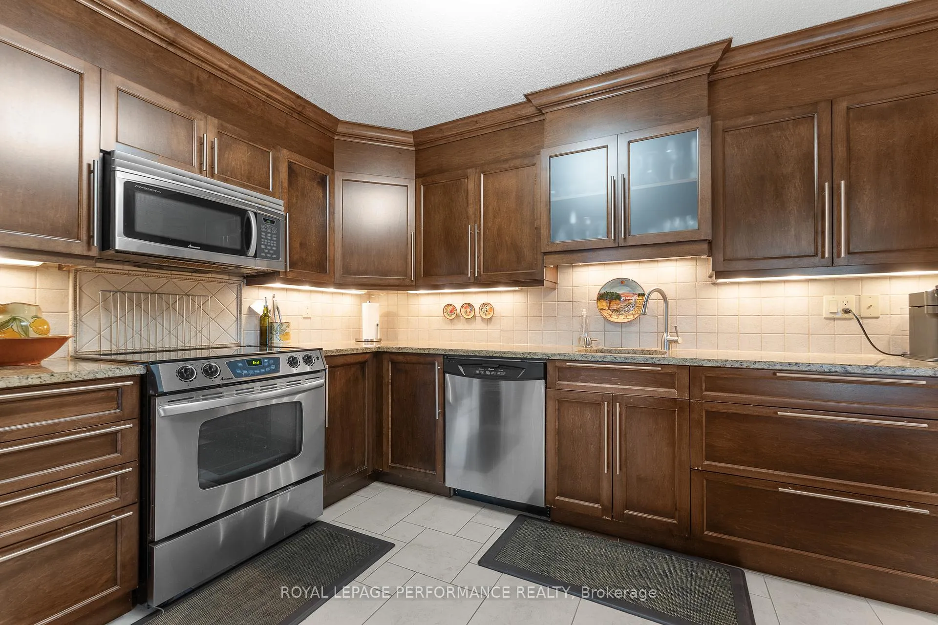 Photo 19 of Unit 304, 50 Emmerson Avenue, Ottawa, Mechanicsville — HOMEH