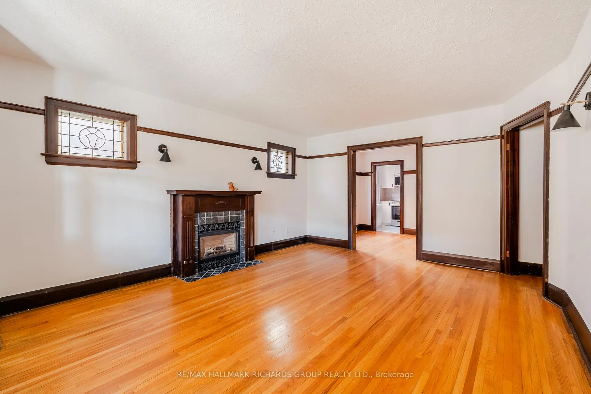 Photo 3 of Unit 2, 15 Courcelette Road, Scarborough, Birchcliffe-Cliffside — HOMEH