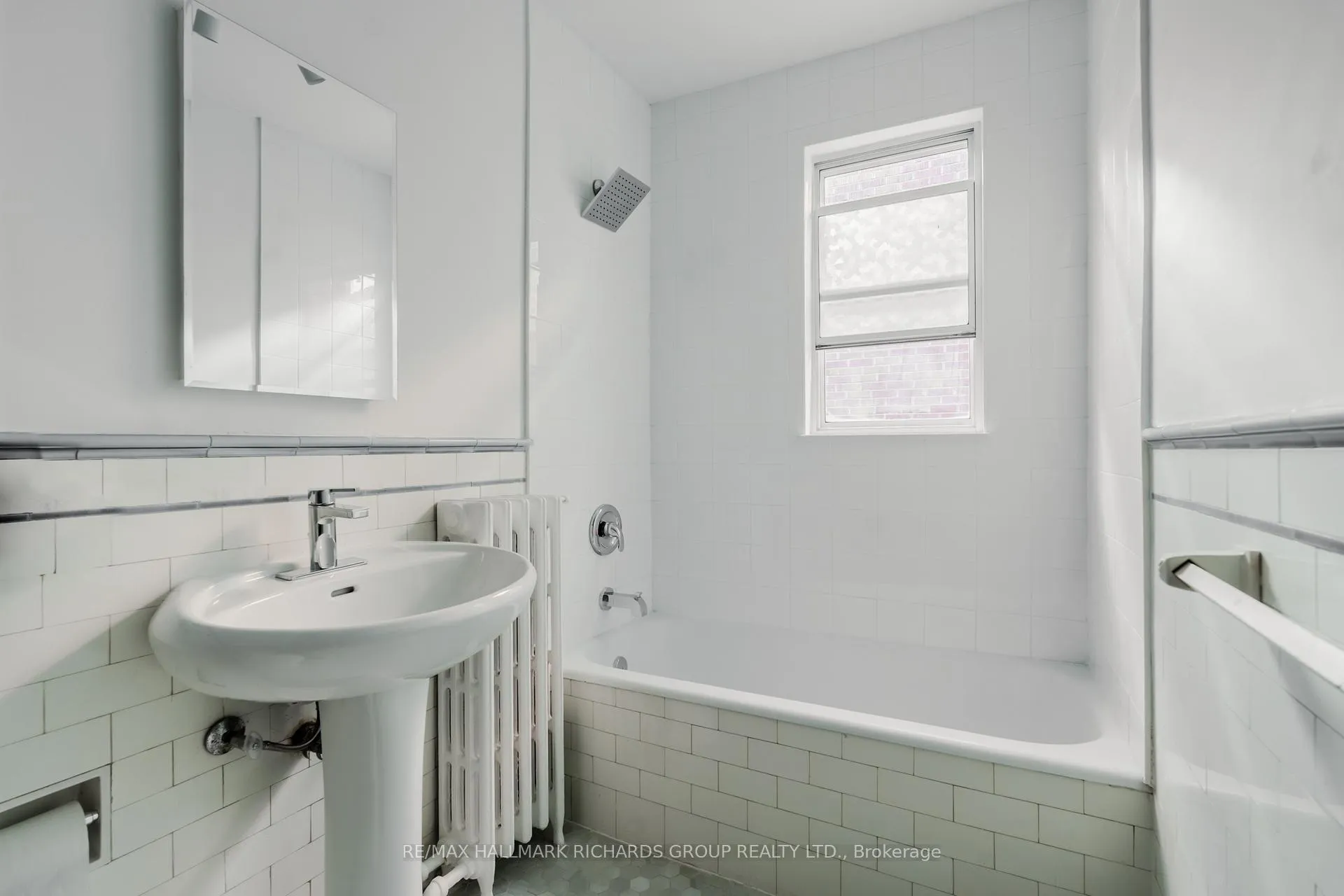 Photo 15 of Unit 2, 15 Courcelette Road, Scarborough, Birchcliffe-Cliffside — HOMEH