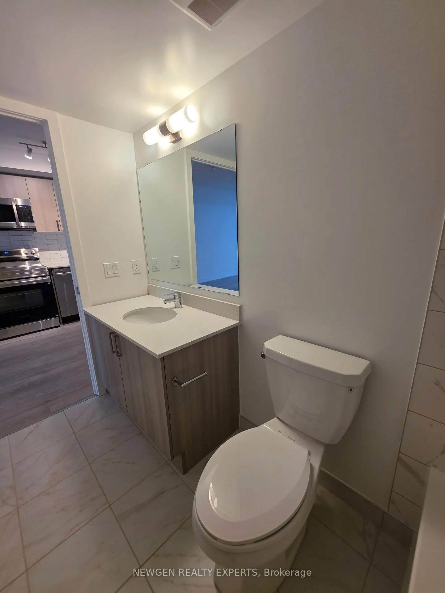 Photo 11 of Unit 2009, 1010 Sandy Beach Road, Pickering, Bay Ridges — HOMEH