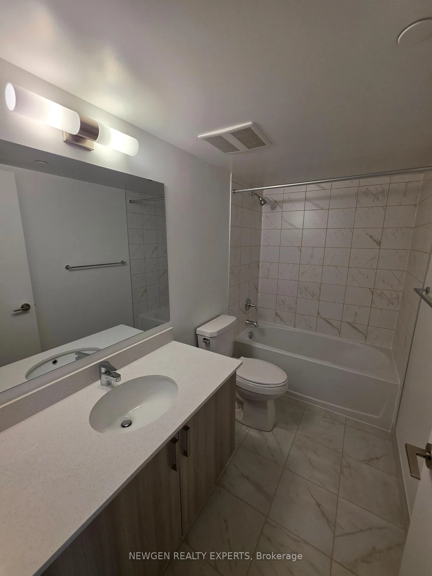 Photo 12 of Unit 2009, 1010 Sandy Beach Road, Pickering, Bay Ridges — HOMEH