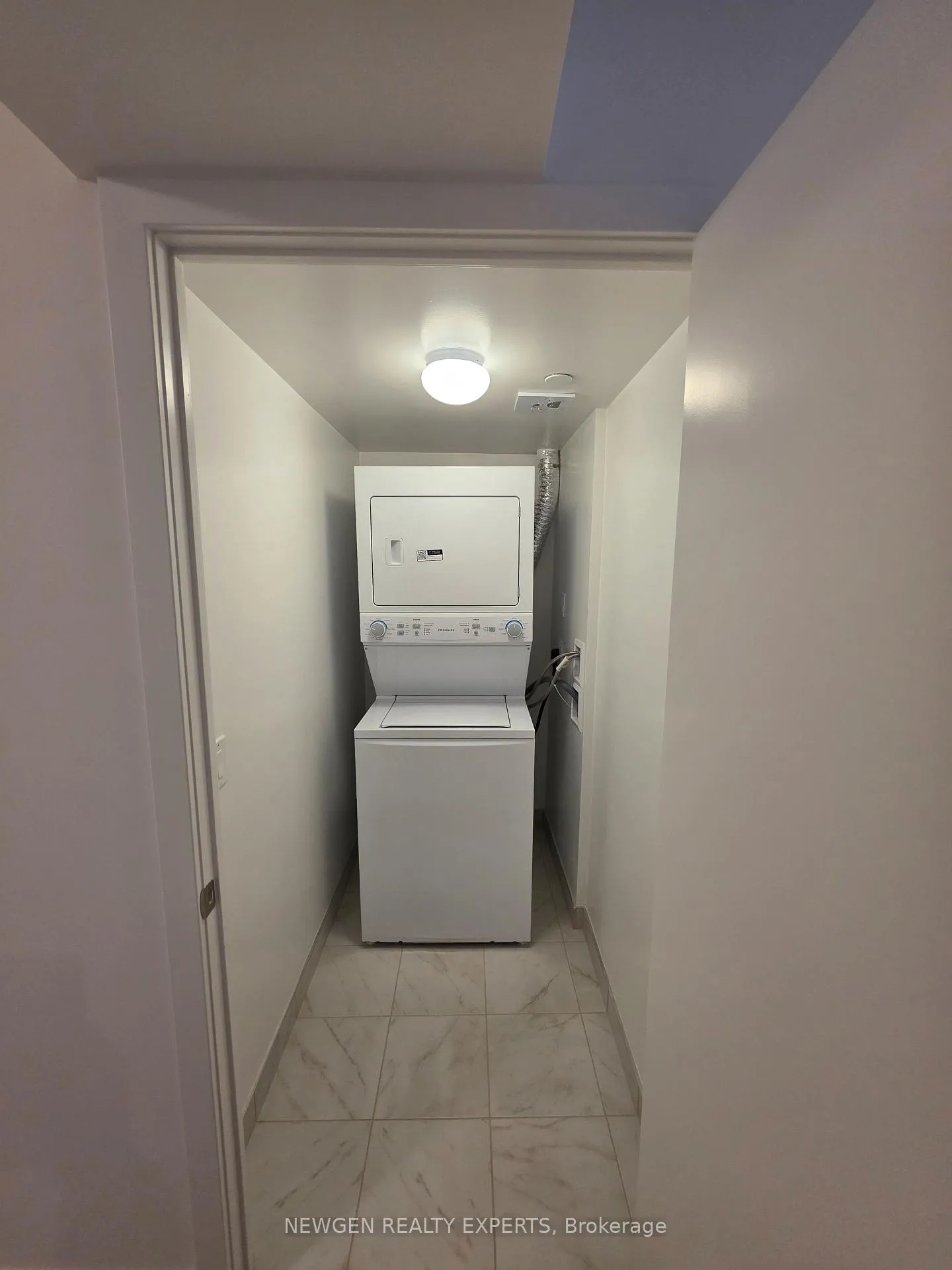 Photo 13 of Unit 2009, 1010 Sandy Beach Road, Pickering, Bay Ridges — HOMEH