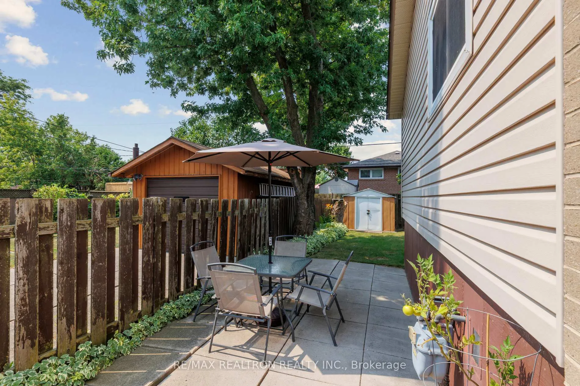 Photo 4 of 726 Lublin Avenue, Pickering, Bay Ridges — HOMEH