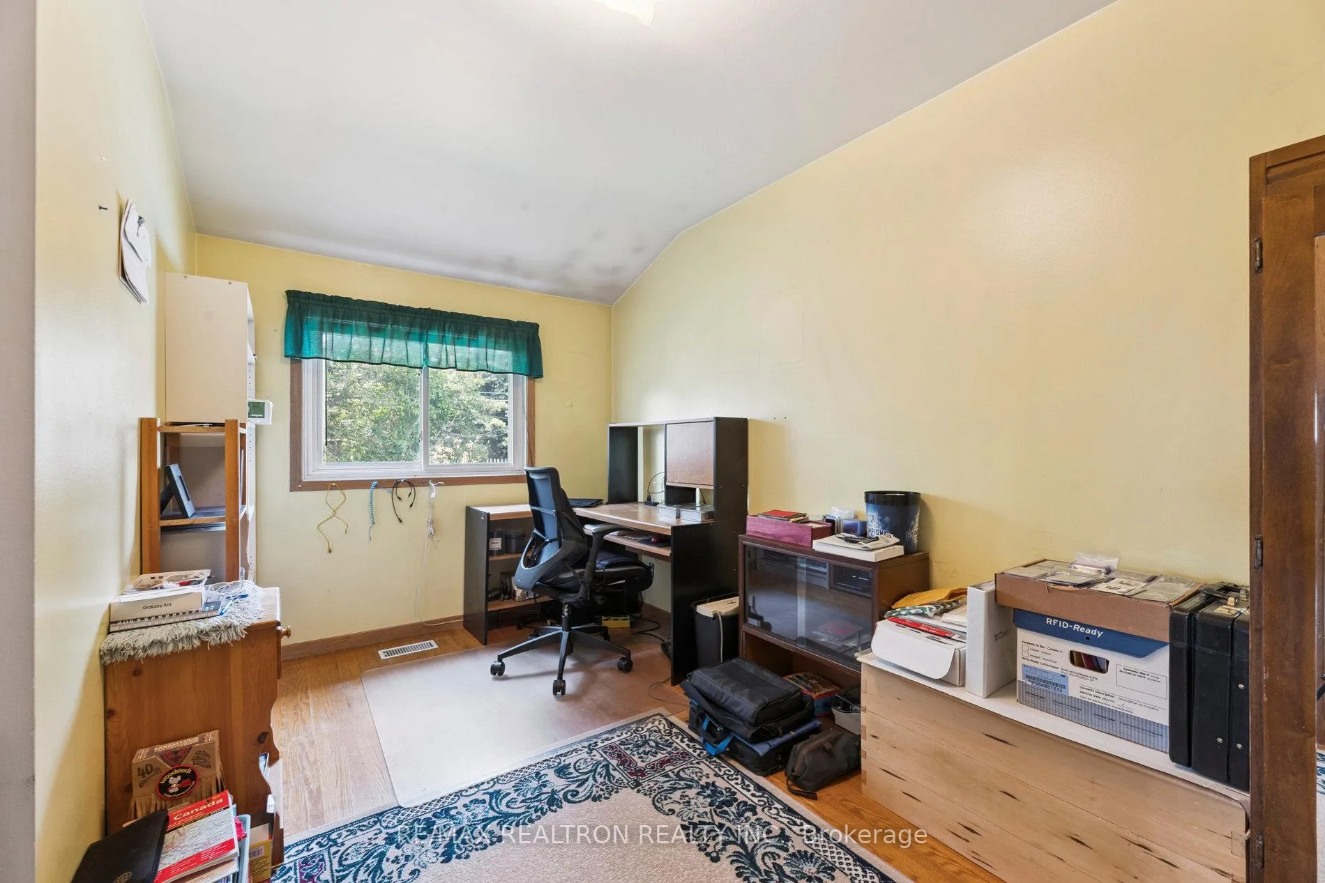 Photo 20 of 726 Lublin Avenue, Pickering, Bay Ridges — HOMEH