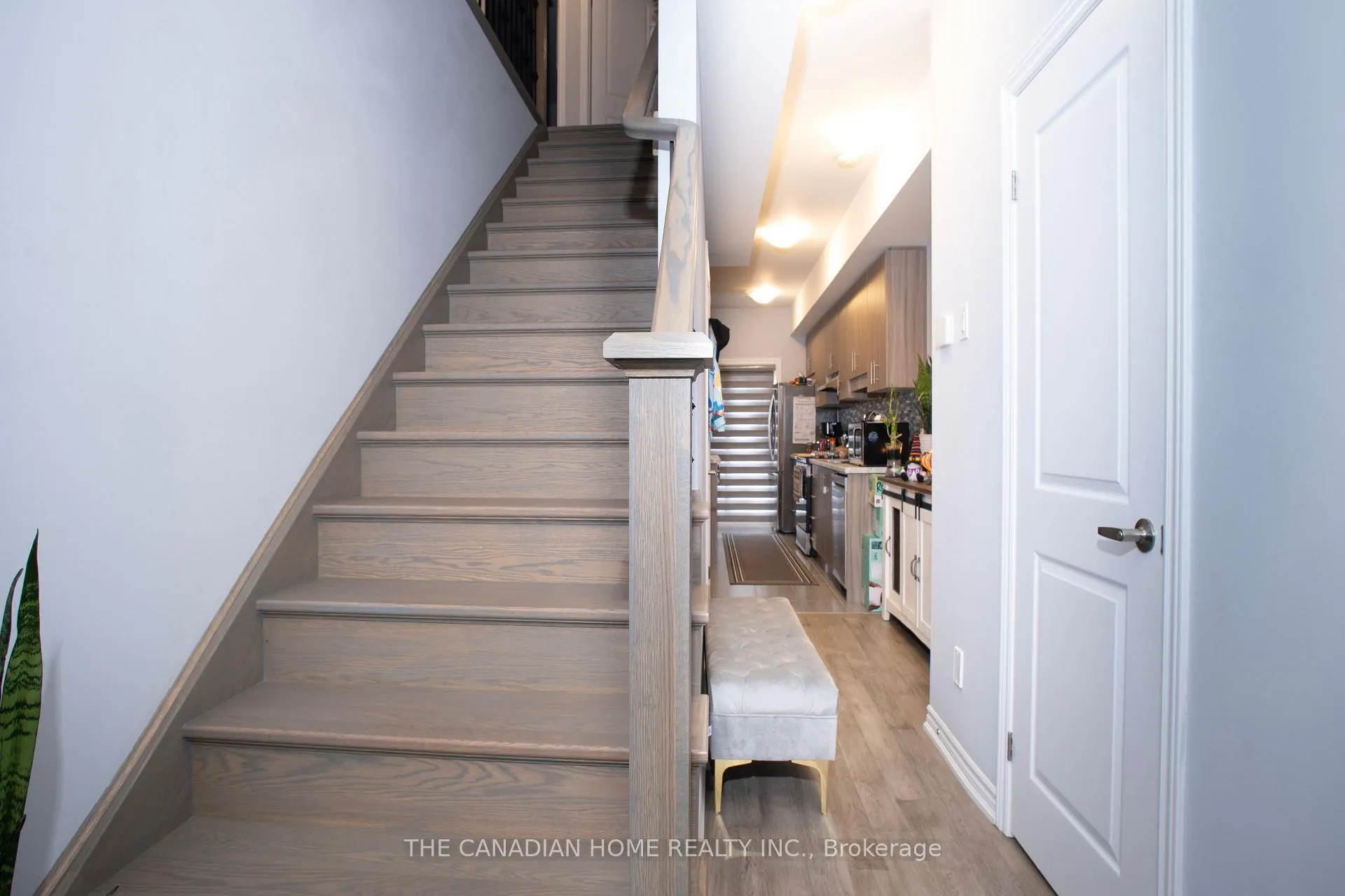 Photo 5 of Unit 2, 9 Renfrew Trail, Welland, Hwy 406/Welland — HOMEH