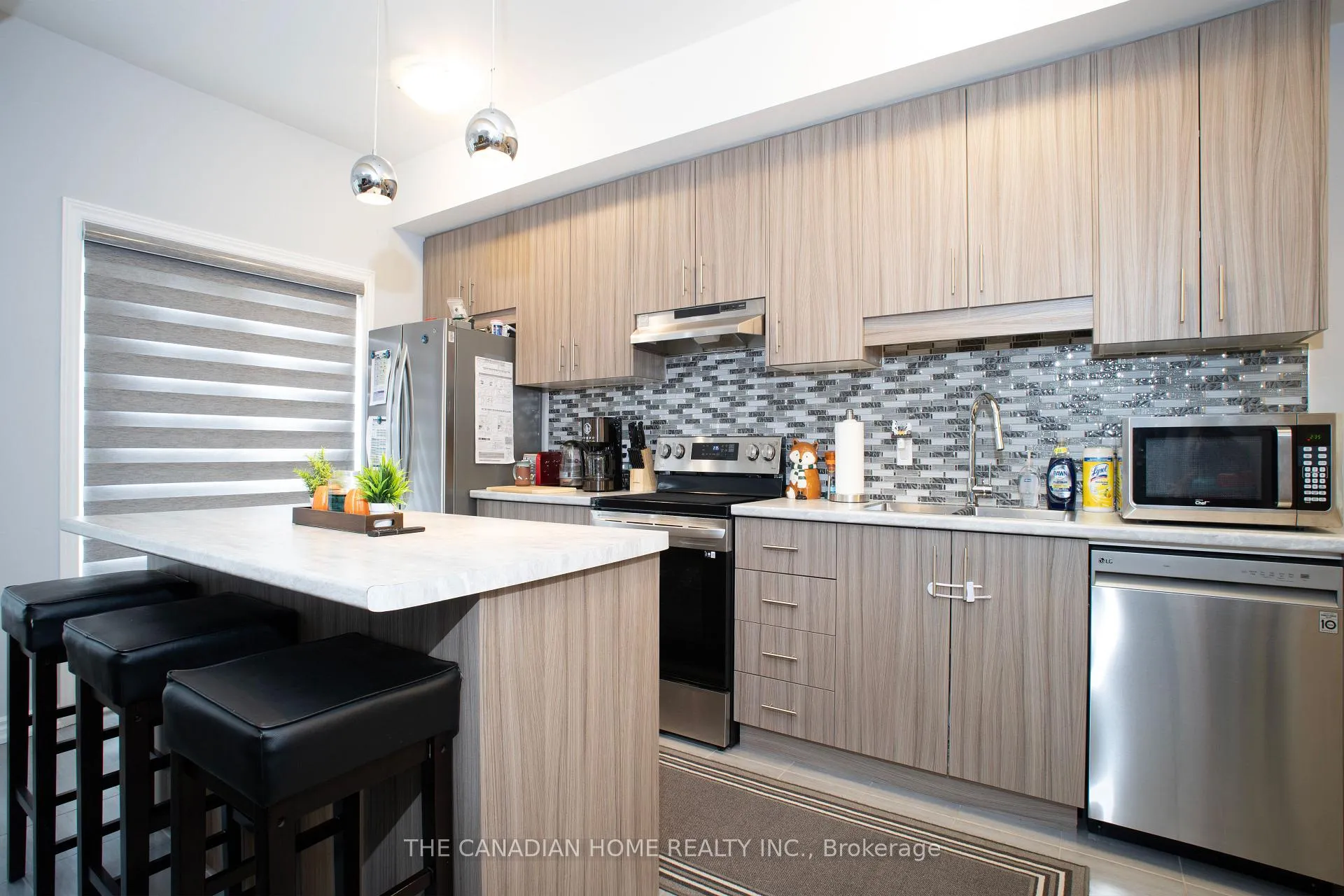 Photo 8 of Unit 2, 9 Renfrew Trail, Welland, Hwy 406/Welland — HOMEH