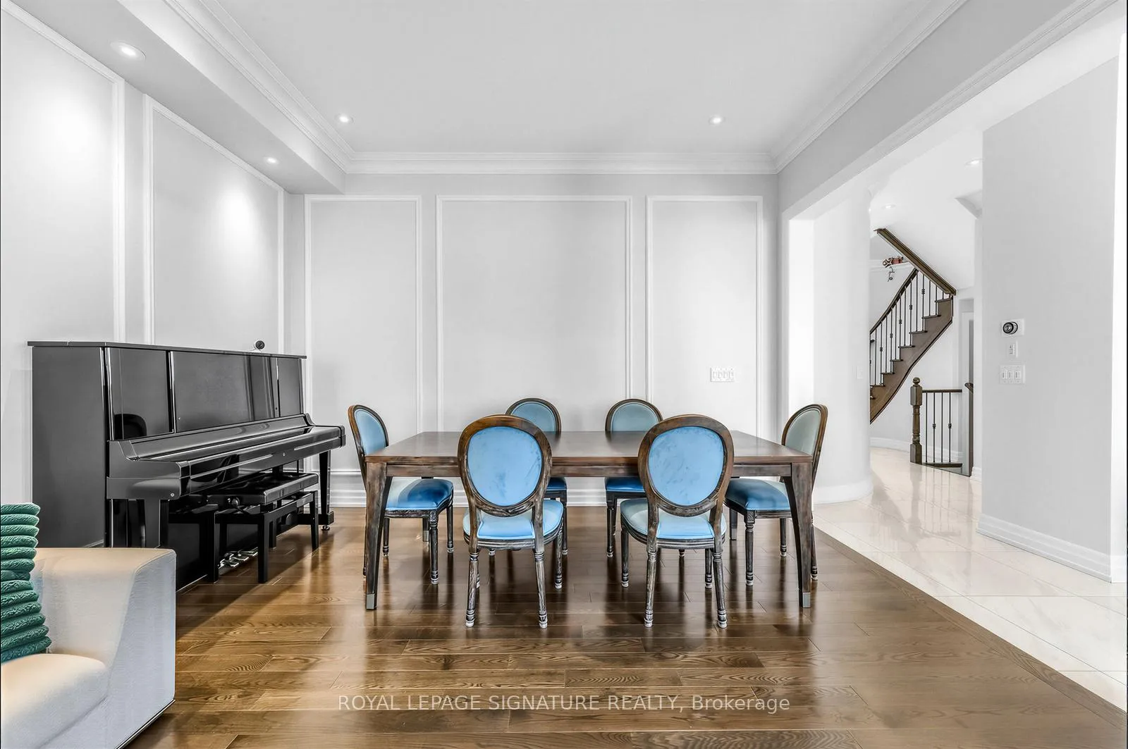 Photo 9 of 3907 Thomas Alton Boulevard, Burlington, Alton — HOMEH