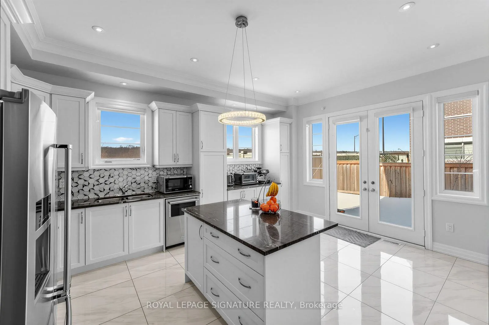 Photo 16 of 3907 Thomas Alton Boulevard, Burlington, Alton — HOMEH