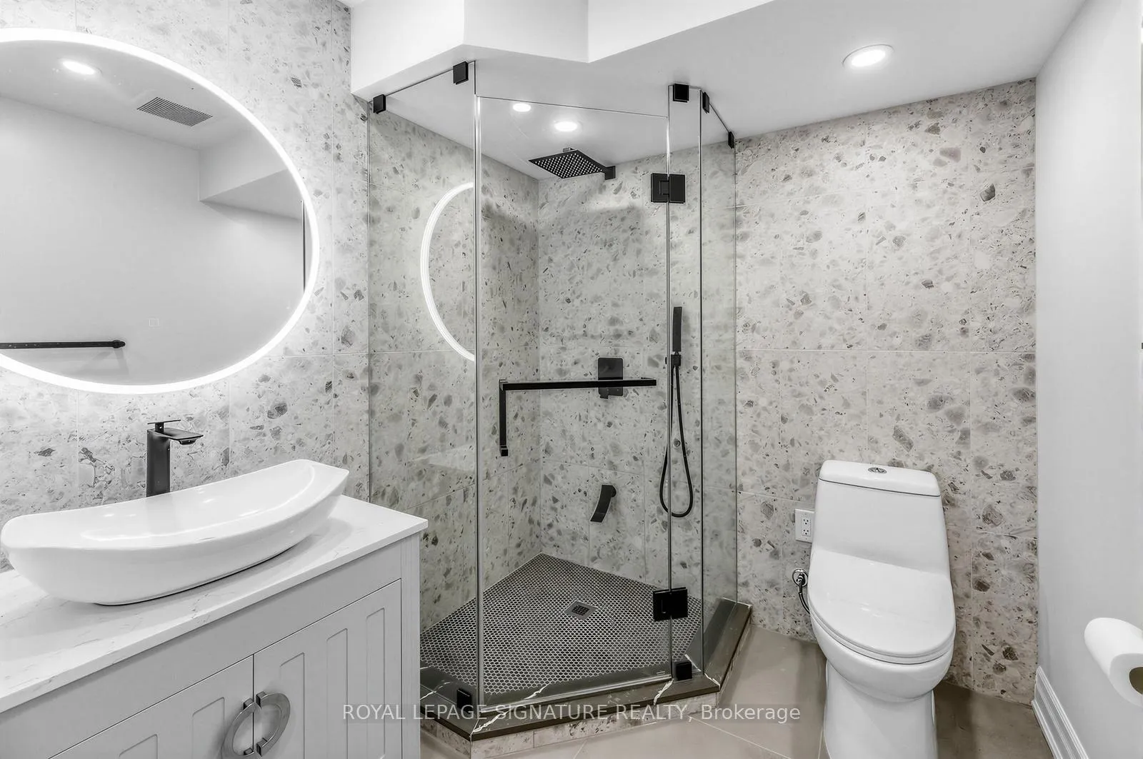 Photo 46 of 3907 Thomas Alton Boulevard, Burlington, Alton — HOMEH