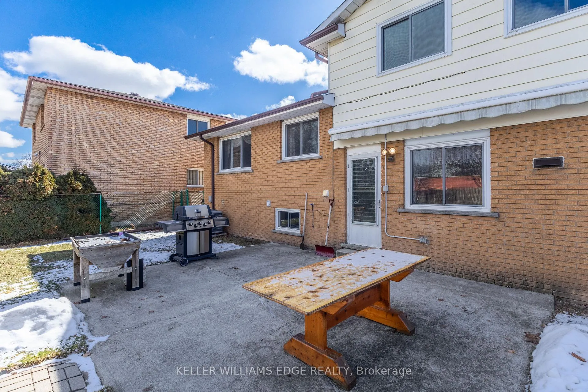 Photo 37 of 64 Neil Avenue, Hamilton, Stoney Creek — HOMEH