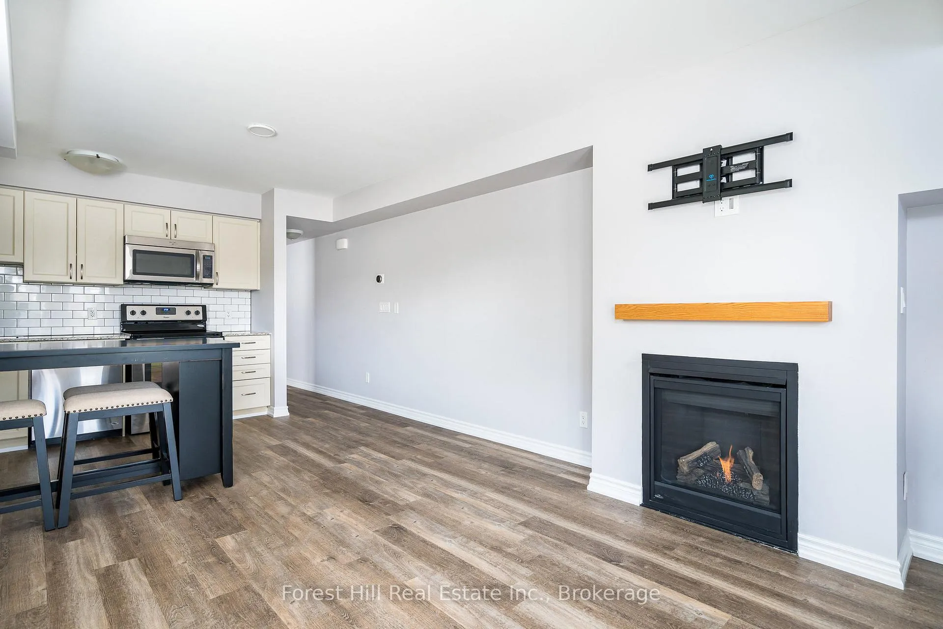 Photo 11 of Unit 108, 2 Anchorage Crescent, Collingwood — HOMEH