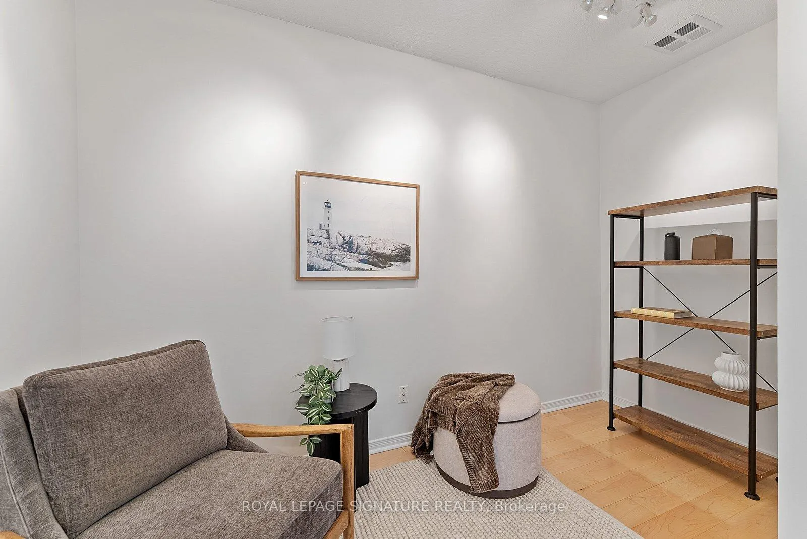Photo 6 of Unit PH106, 8 Hillcrest Avenue, North York, Willowdale East — HOMEH